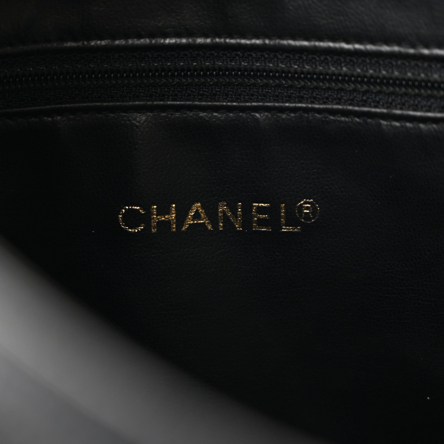 Chanel Caviar CC Hobo Black 11 of 31