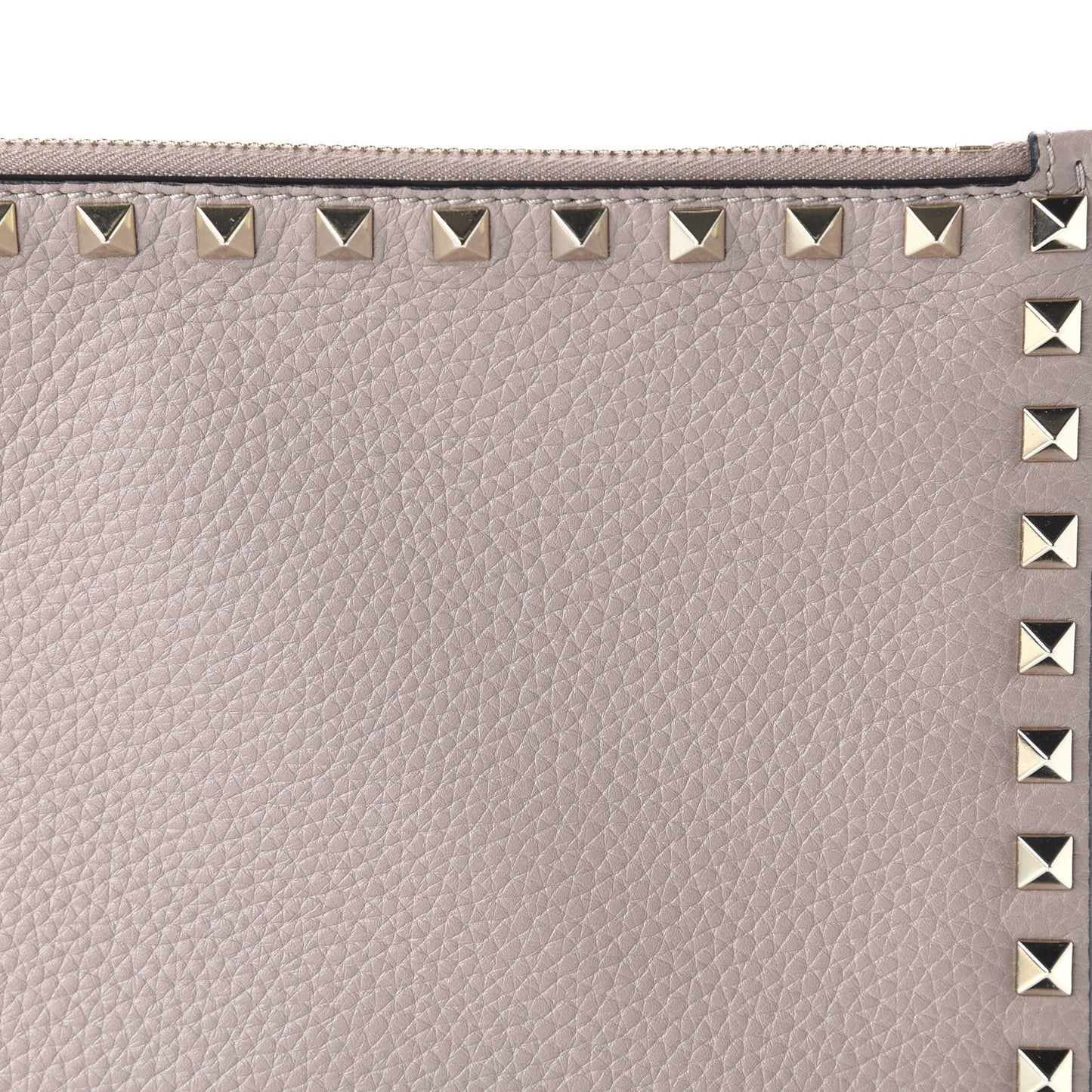 Pebbled Calfskin Large Rockstud Zip Pouch Poudre