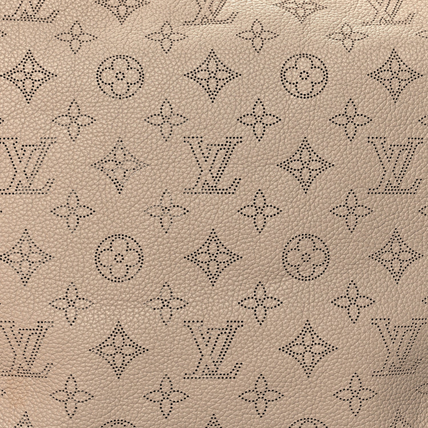 Louis Vuitton Mahina Beaubourg Hobo MM Galet 7 of 10