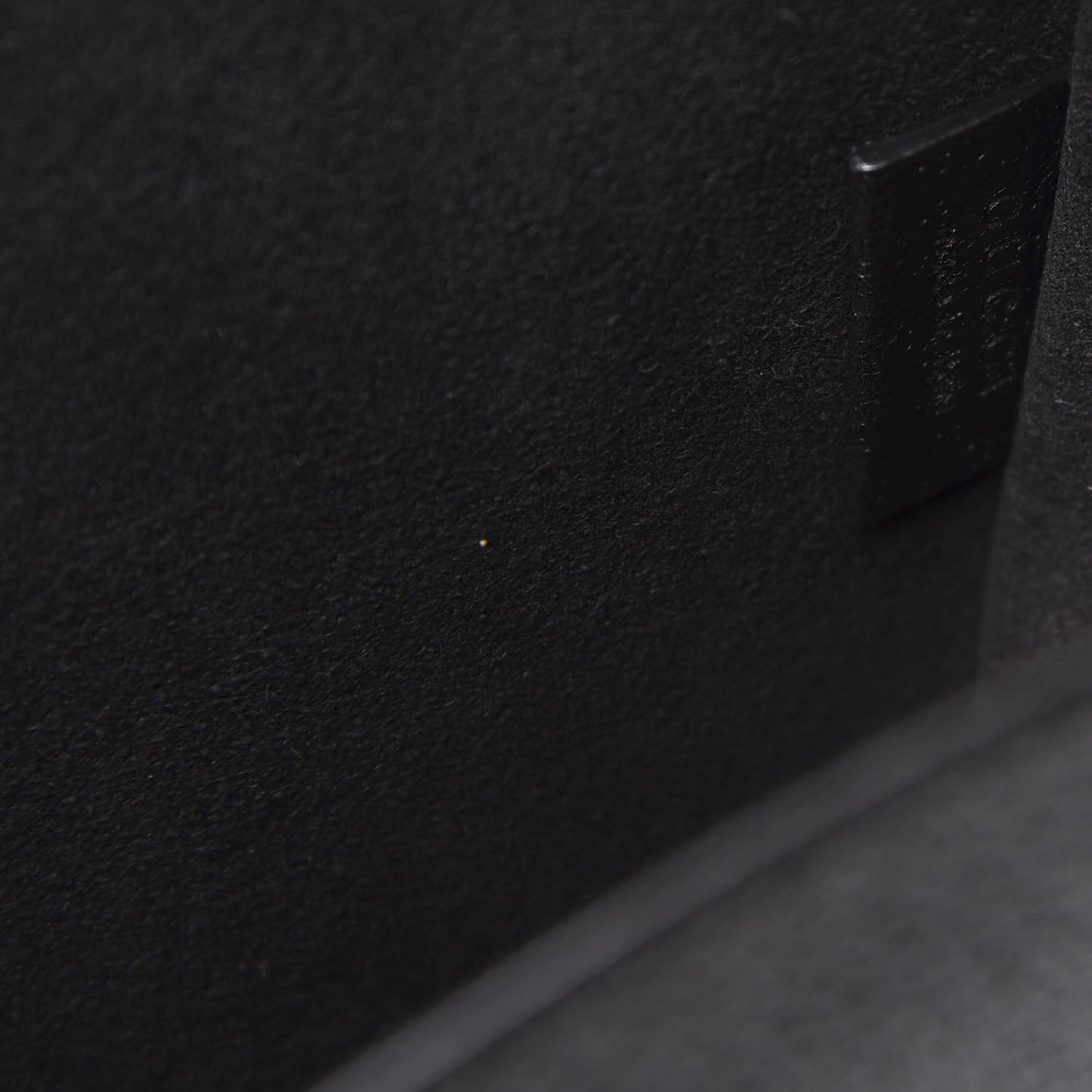 Grained Calfskin Bee Star Portfolio Black
