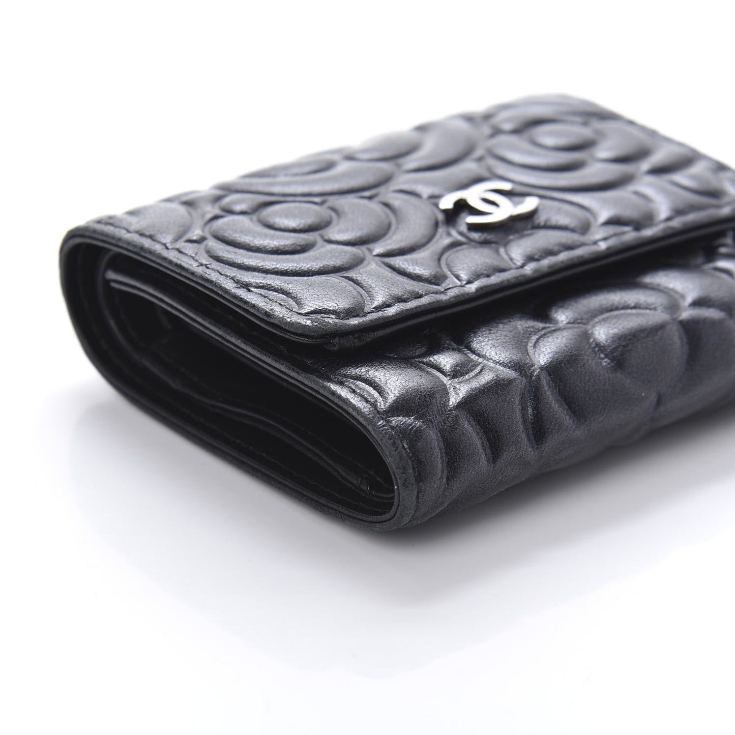 Goatskin Camellia Embossed Compact Wallet Black