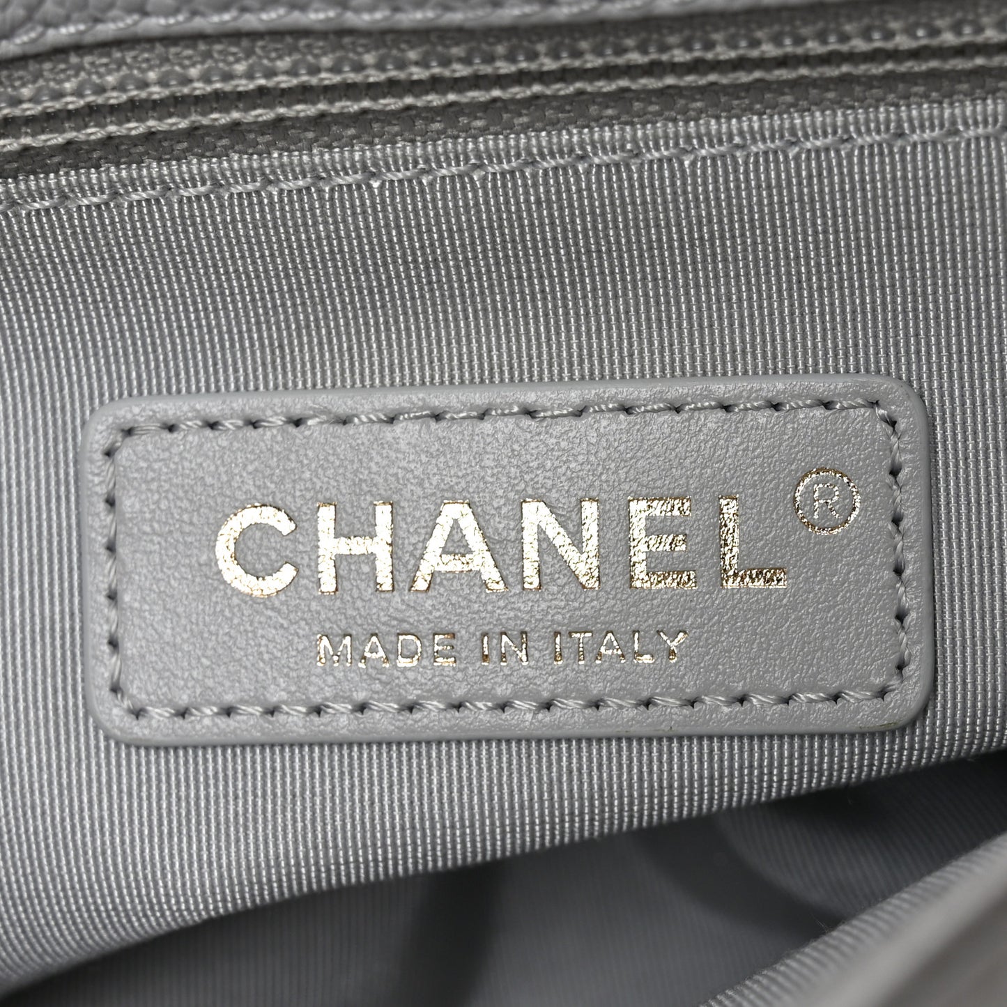 Caviar Quilted City Walk Flap Light Grey