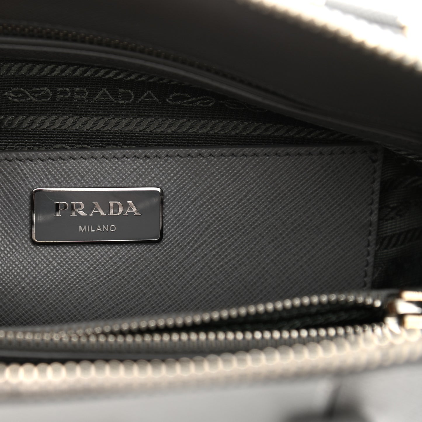 Saffiano Lux Bi-Color Promenade Tote Marmo Argilla