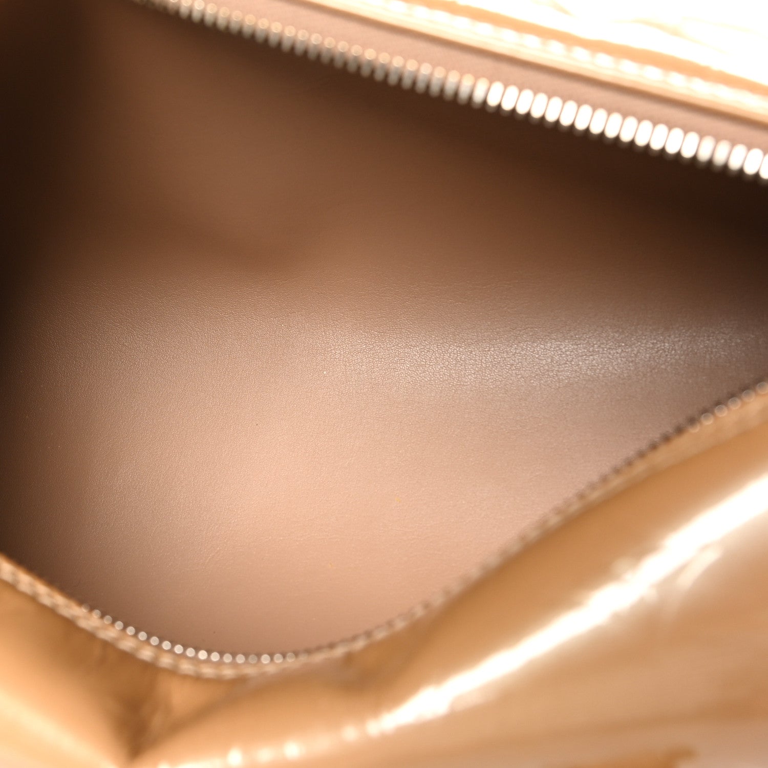 Louis Vuitton Vernis Bedford  Beige 5 of 10