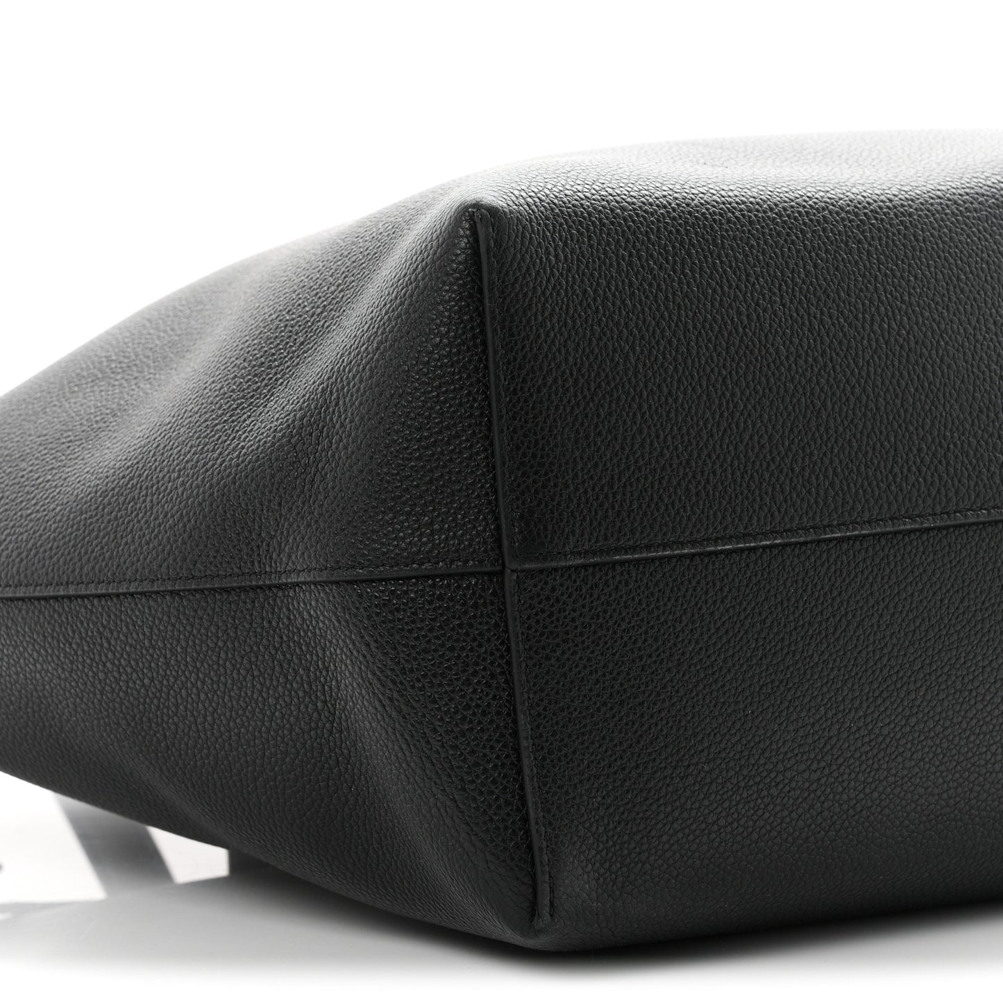 Grained Calfskin Triomphe Medium Cabas Anais Black