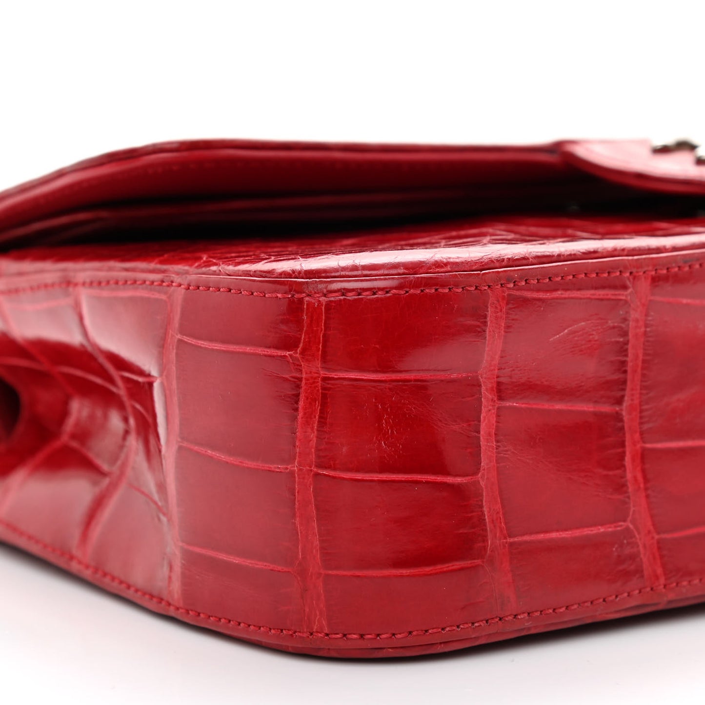 Alligator Medium Double Flap Red
