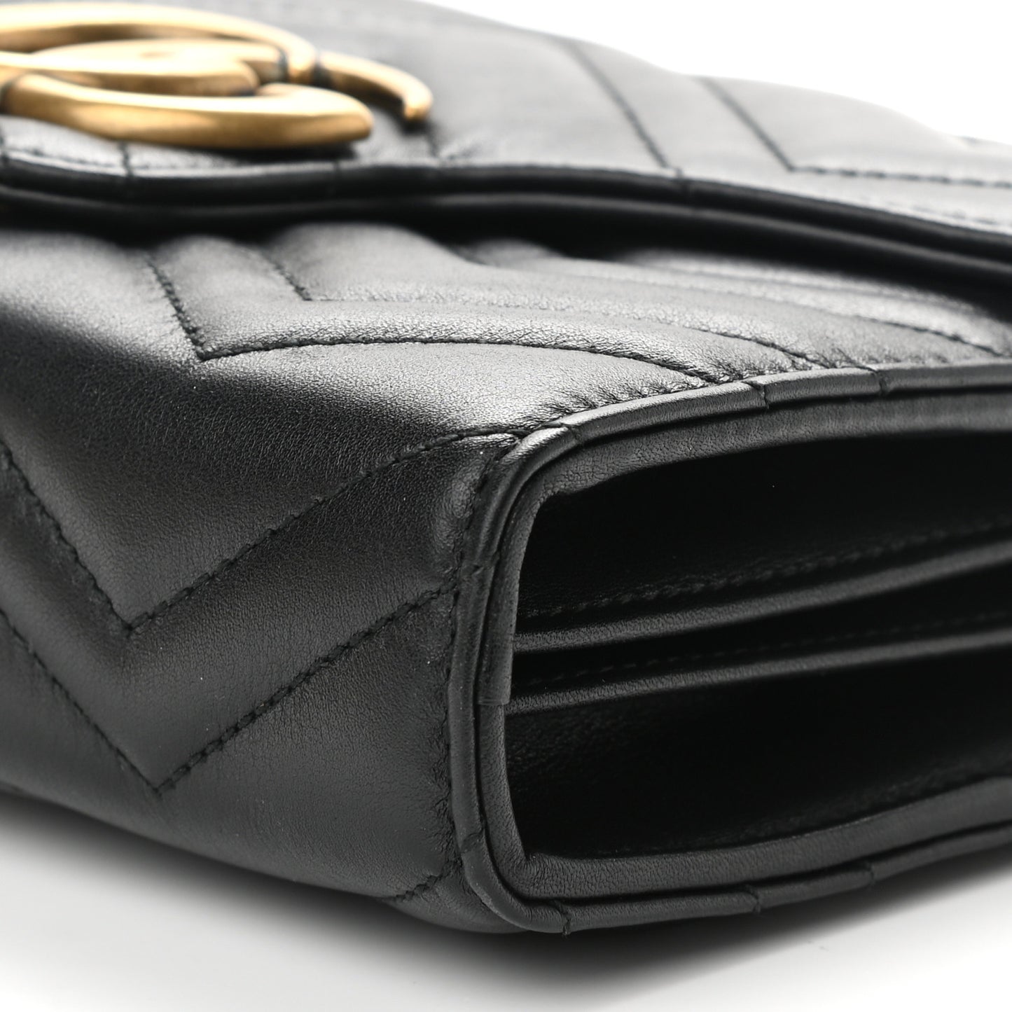 Calfskin Matelasse GG Marmont Chain Wallet Black