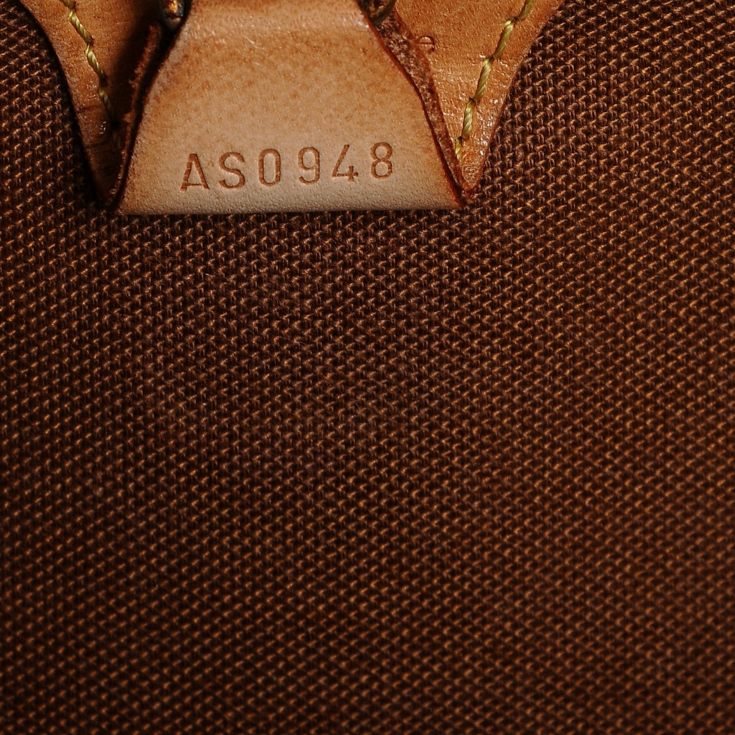 Monogram Ellipse MM