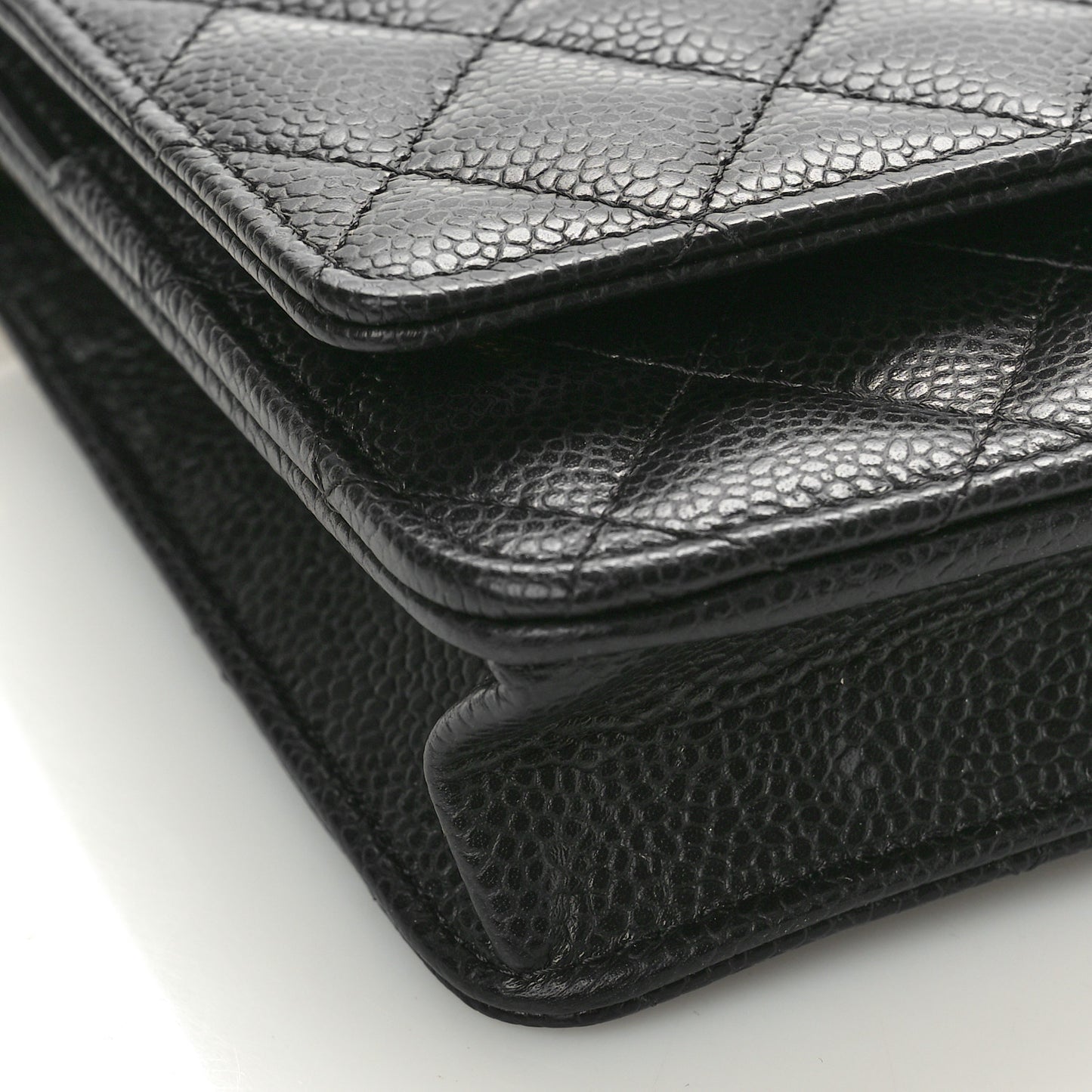 Caviar Quilted CC Turnlock Wallet On Chain WOC Black