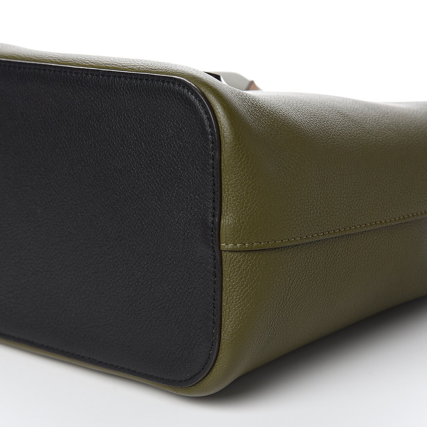 Calfskin Lockme Bucket Laurier Green Toffee Latte Beige Black