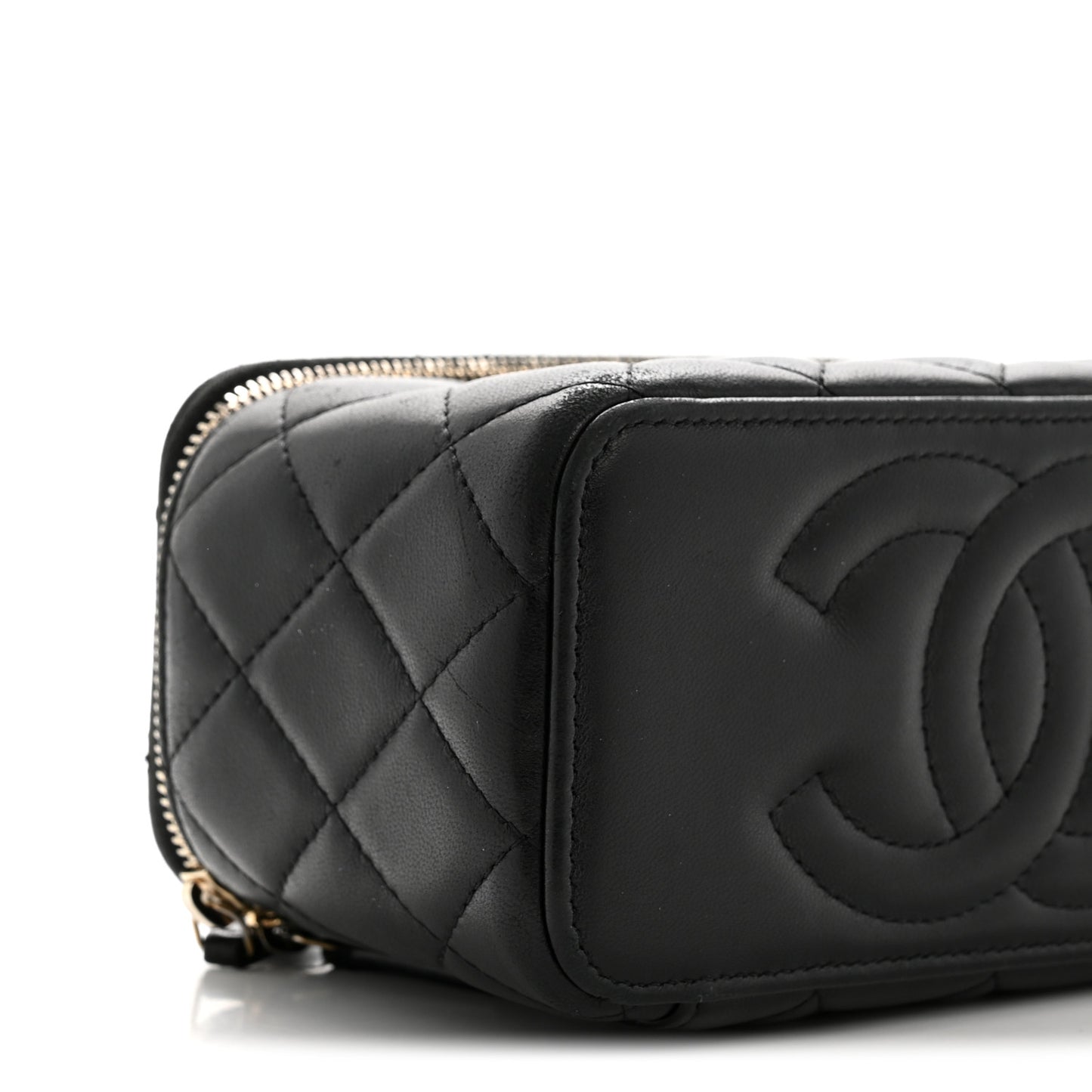 Lambskin Quilted Pearl Crush Small Vanity Case With Chain Black