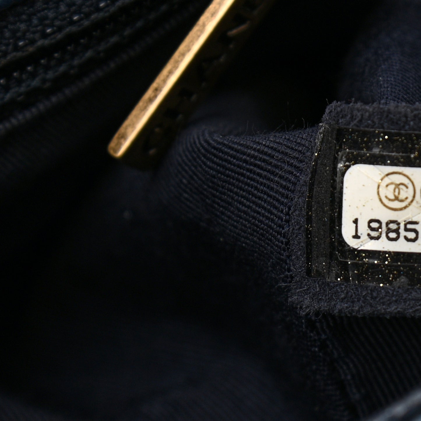 Pearly Caviar Quilted New Medium Boy Flap Navy