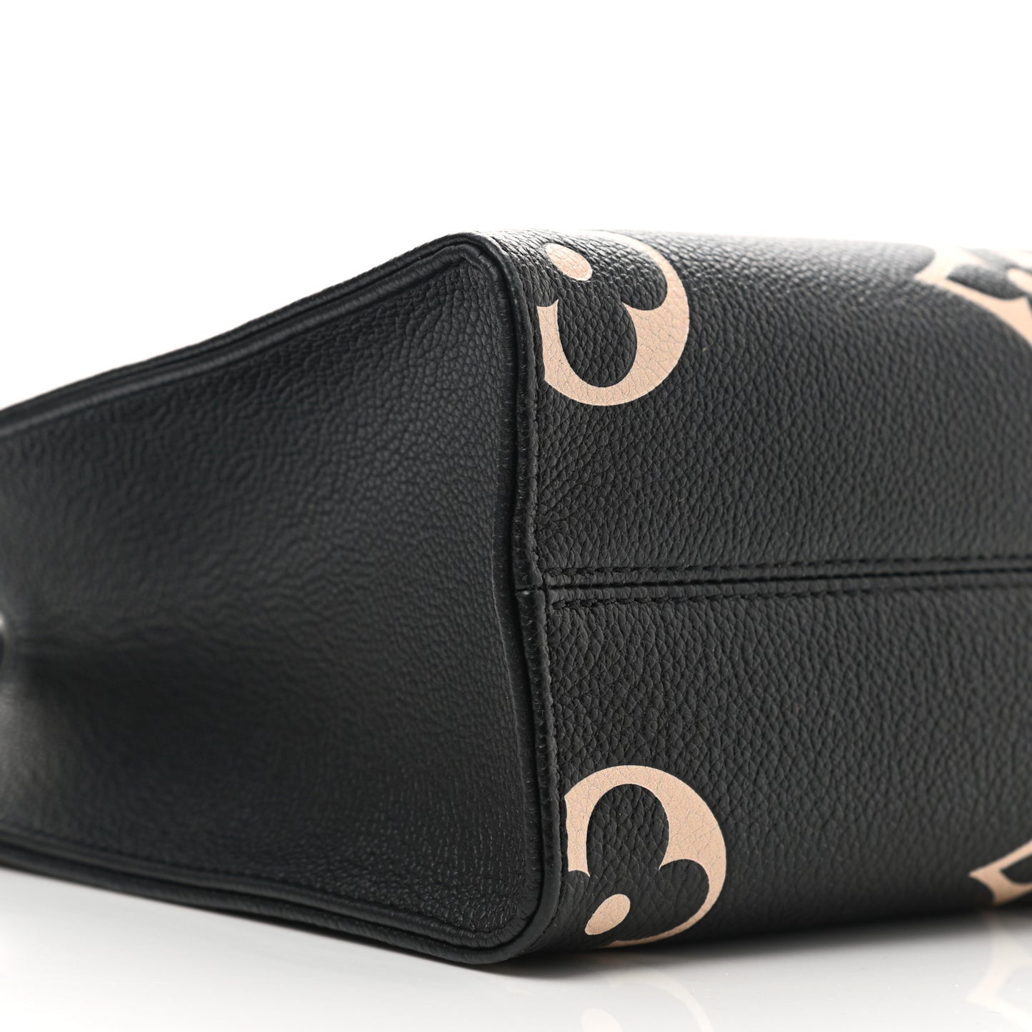 Empreinte Monogram Giant Onthego PM Black Beige