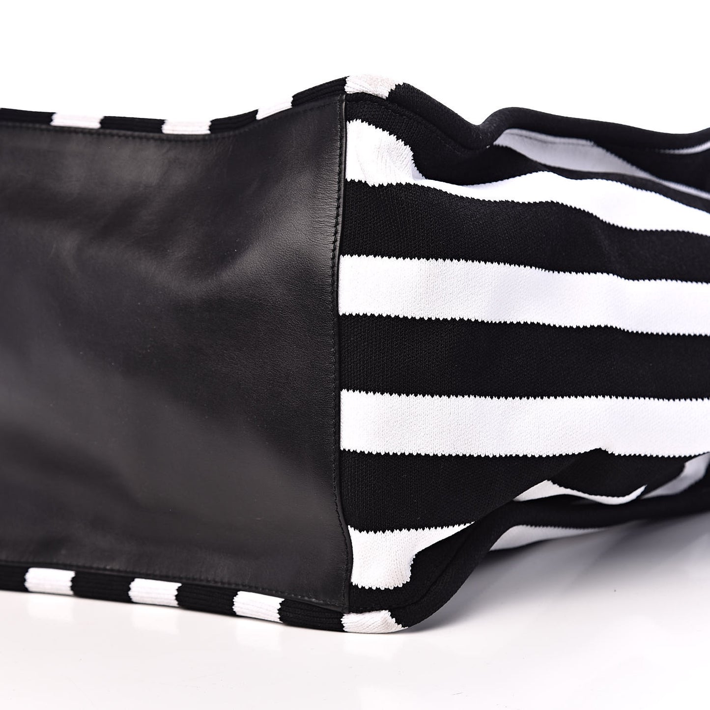 Knit Stripes Extra Large Tote Black Ecru
