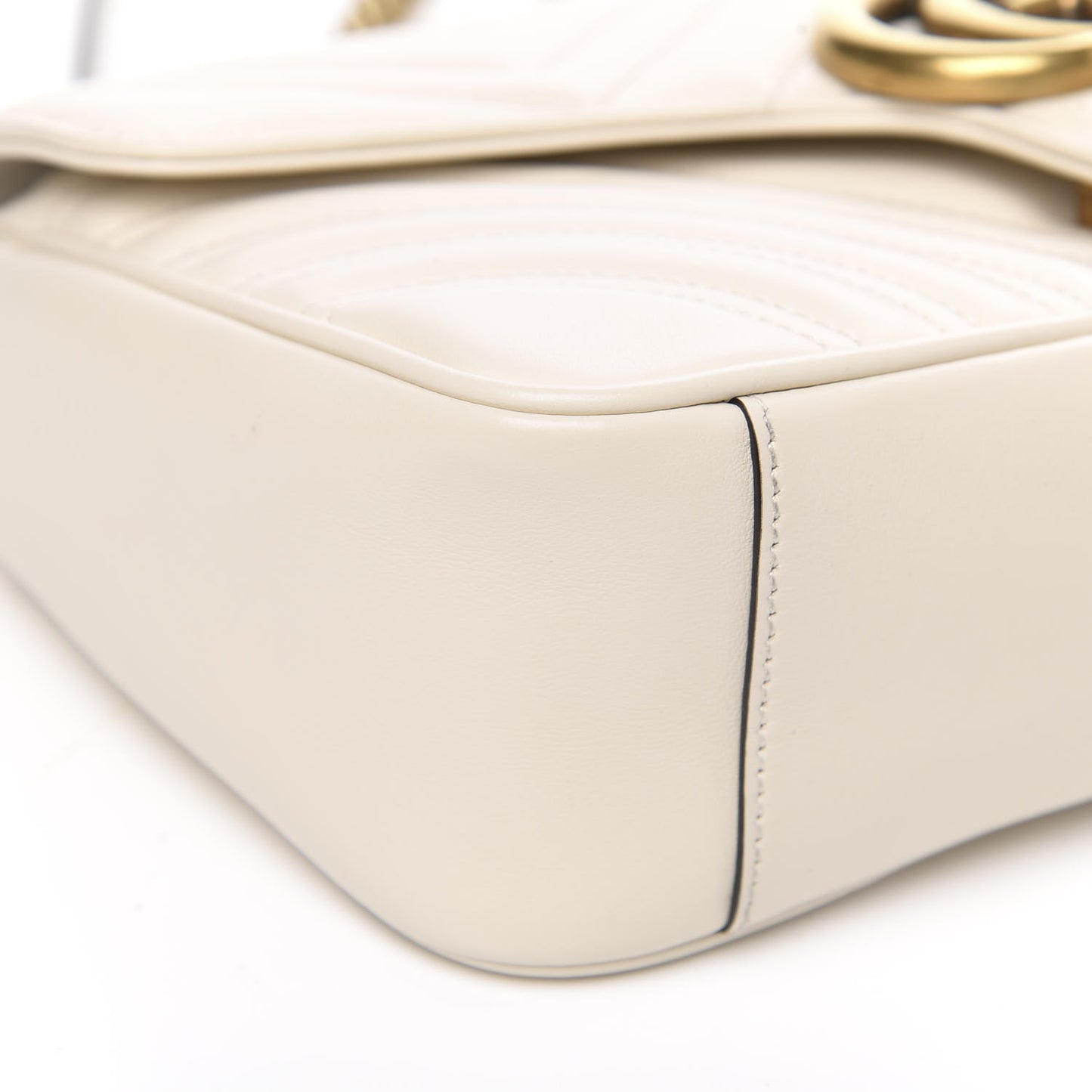 Calfskin Matelasse Small GG Marmont Shoulder Bag White