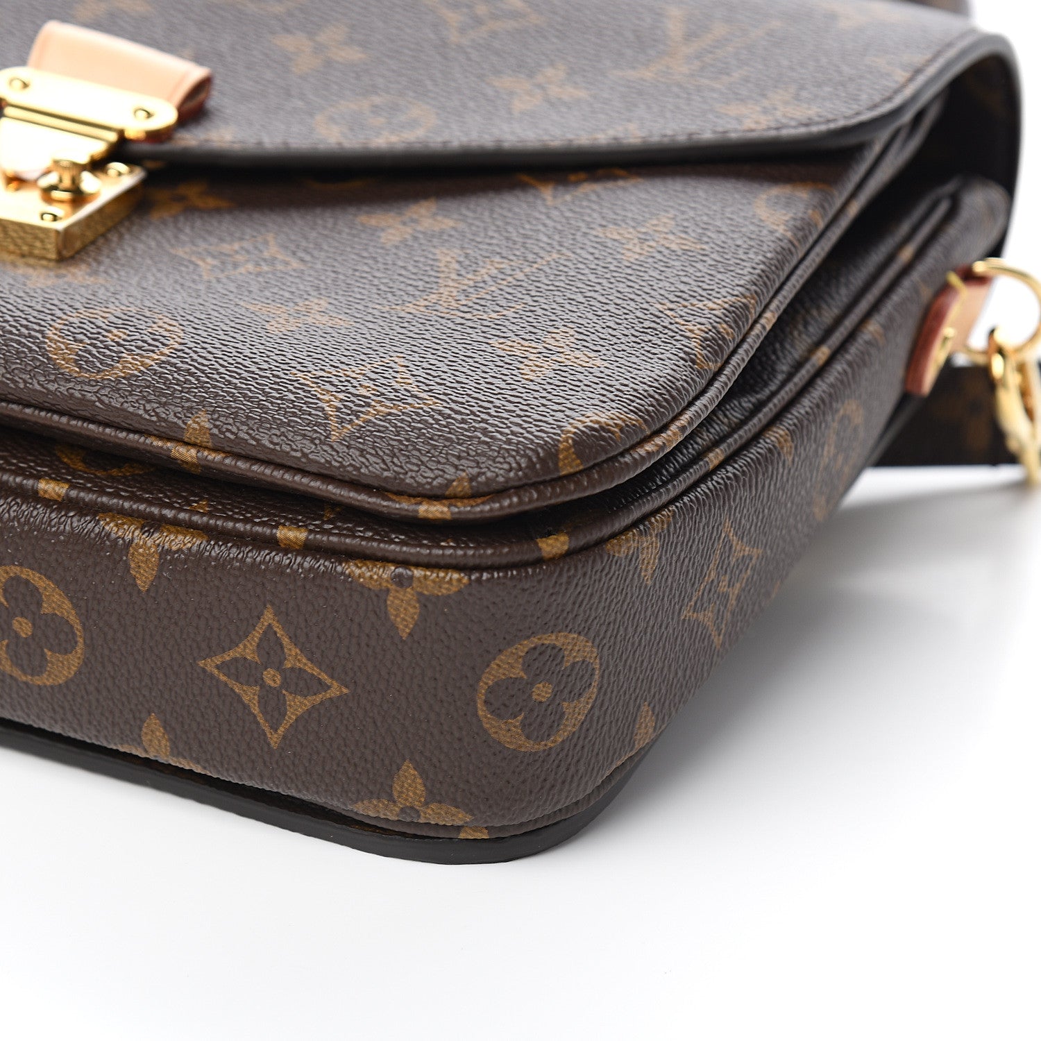 Louis Vuitton Monogram Pochette Metis 9 of 11