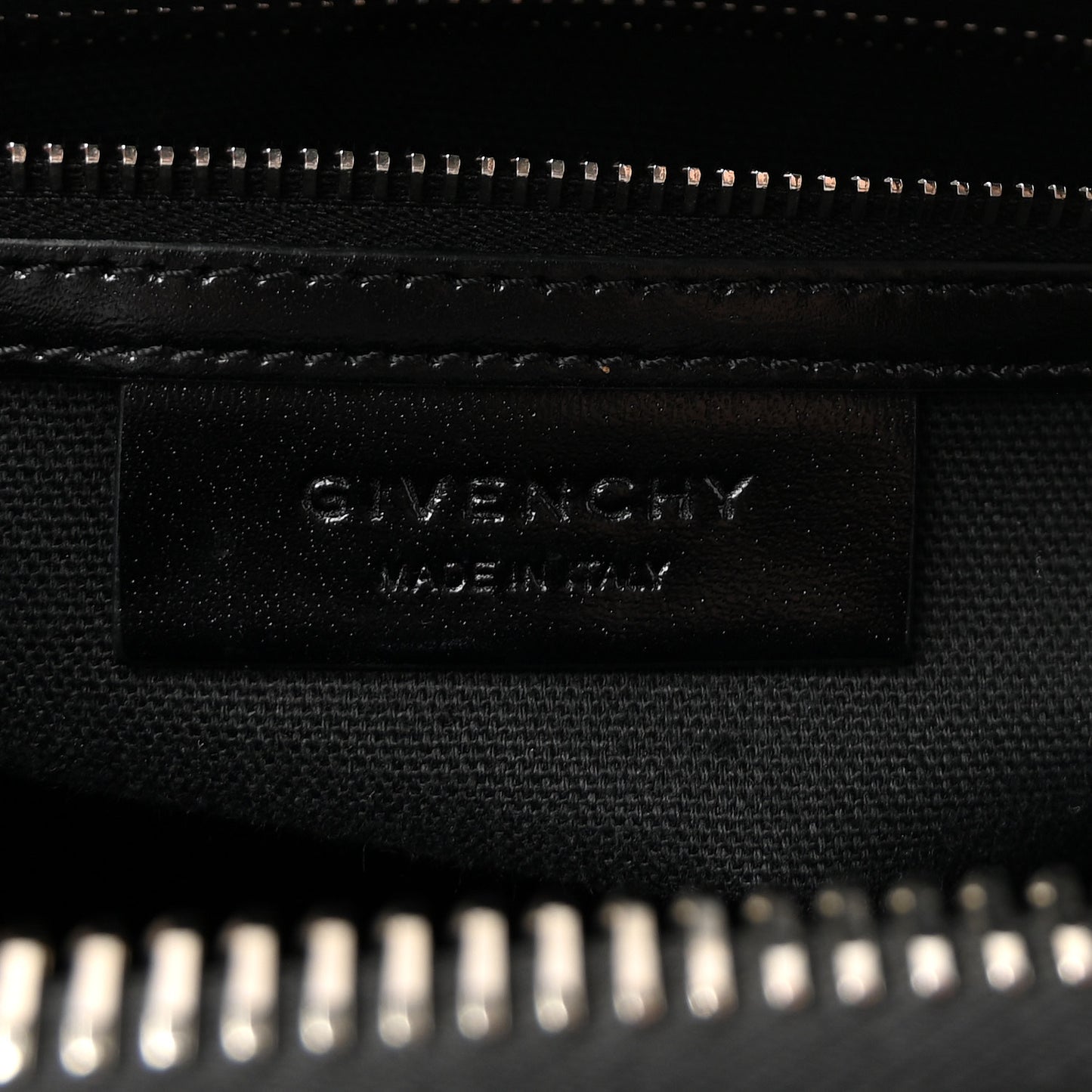 Shiny Lord Calfskin Small Antigona Black