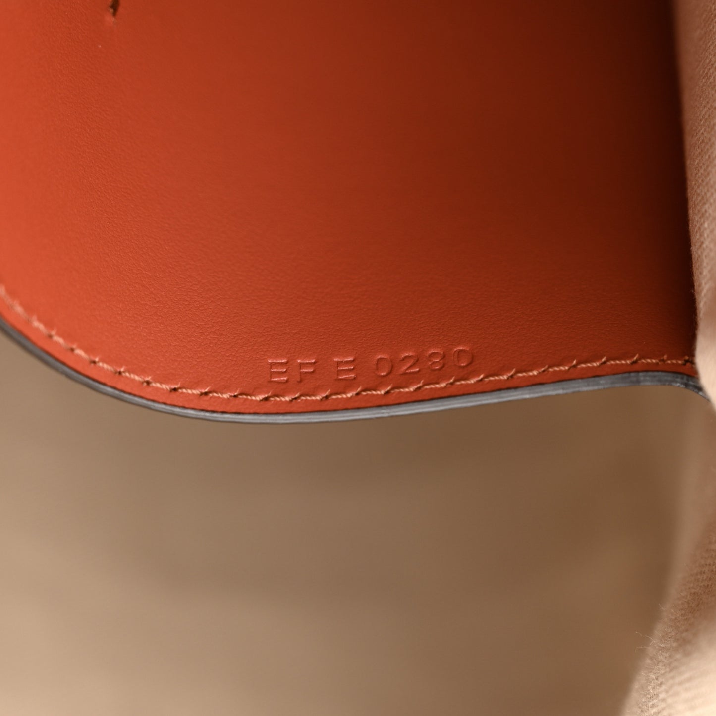 Calfskin Crocodile Embossed Medium Soft Antigona Paprika