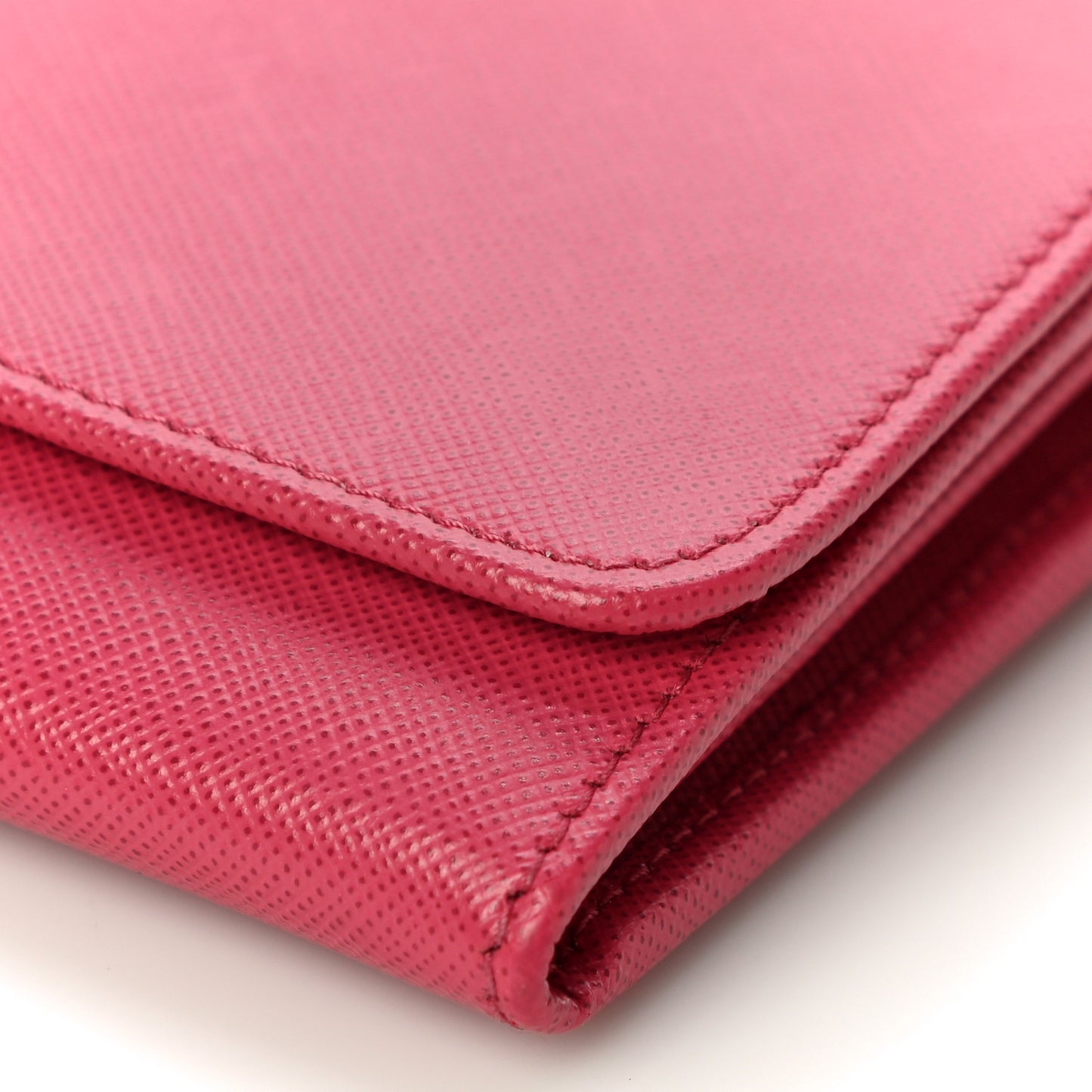 Saffiano Metal Oro Chain Wallet Peonia