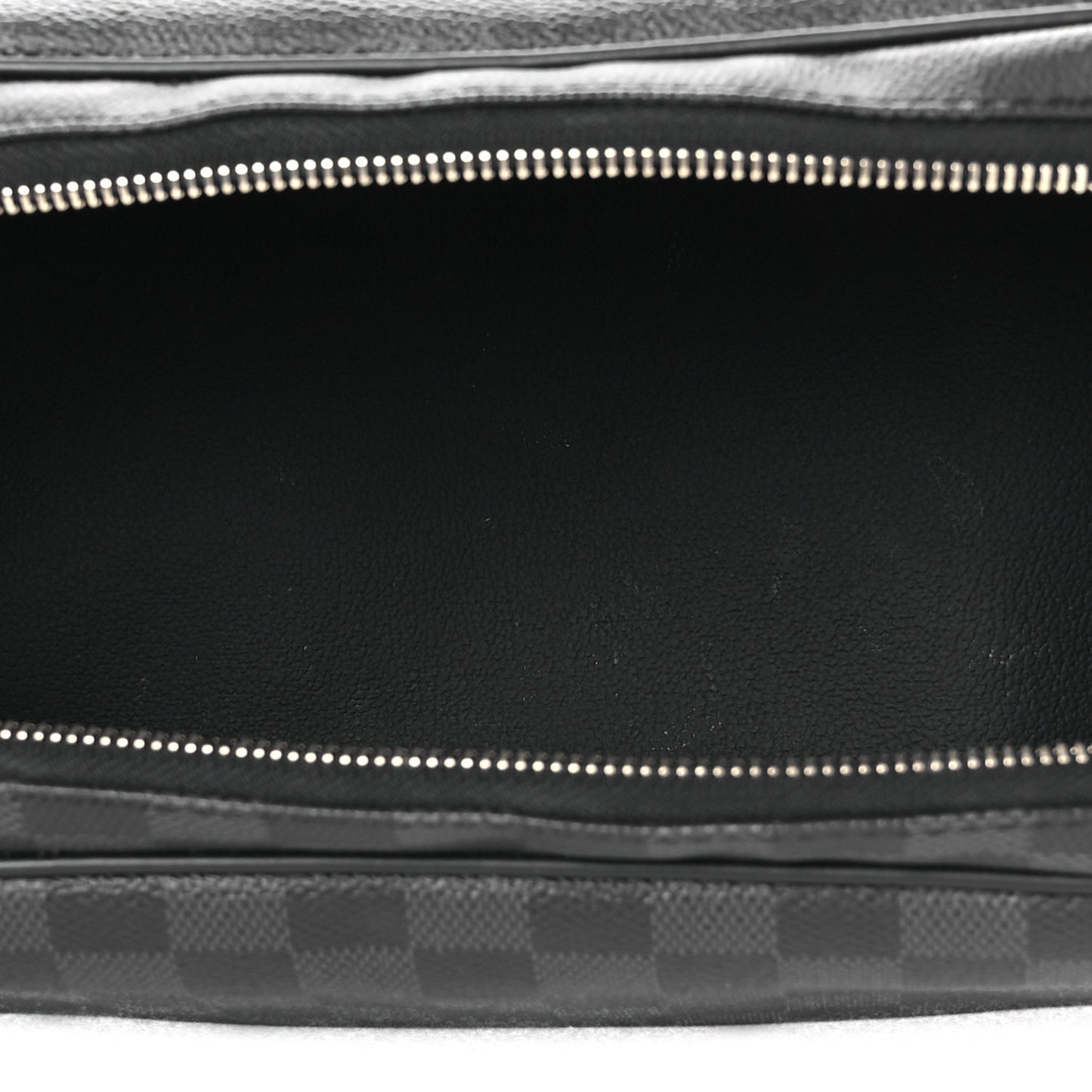 Damier Graphite Dopp Kit Toilet Pouch
