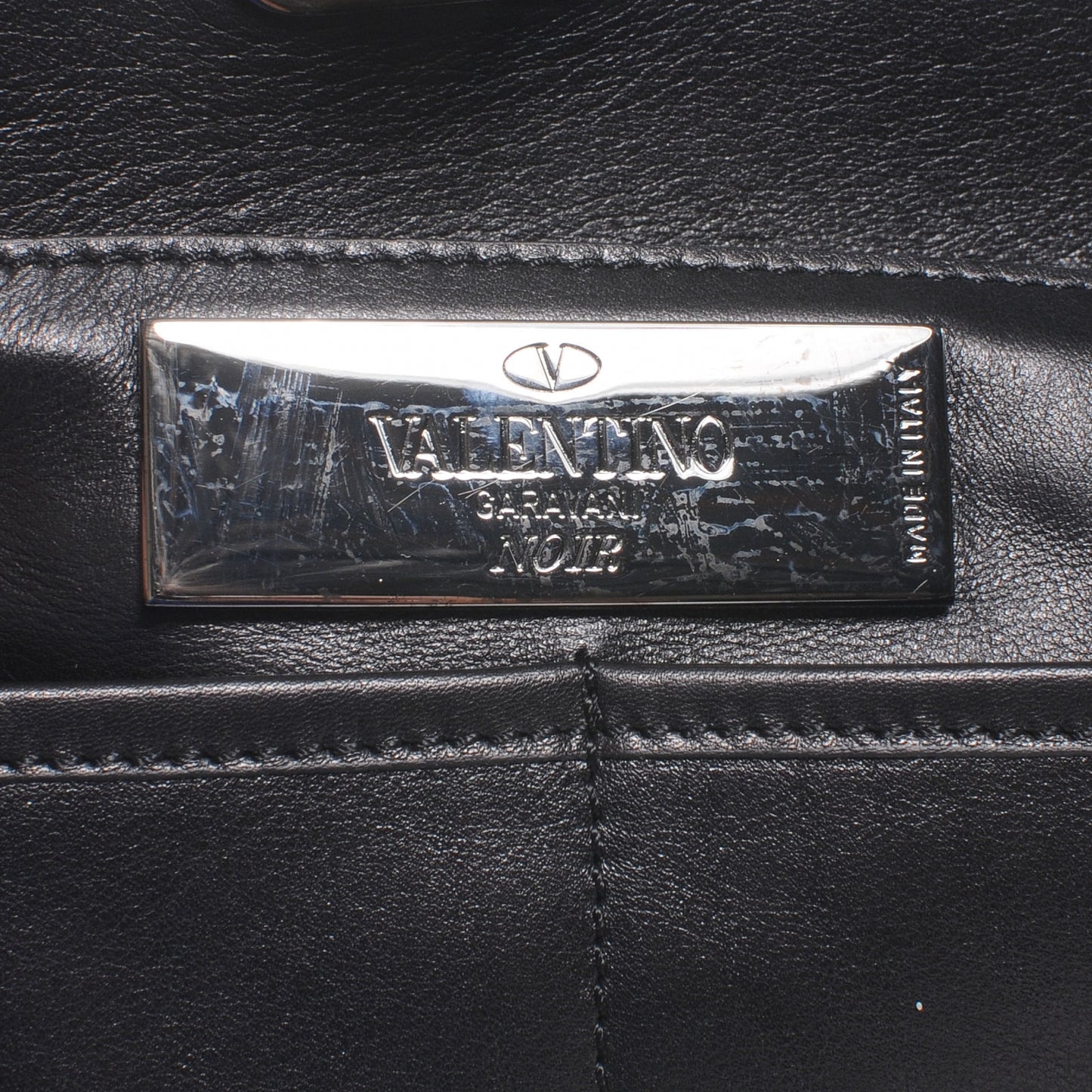 Vitello Medium Rockstud All Over Tote Black