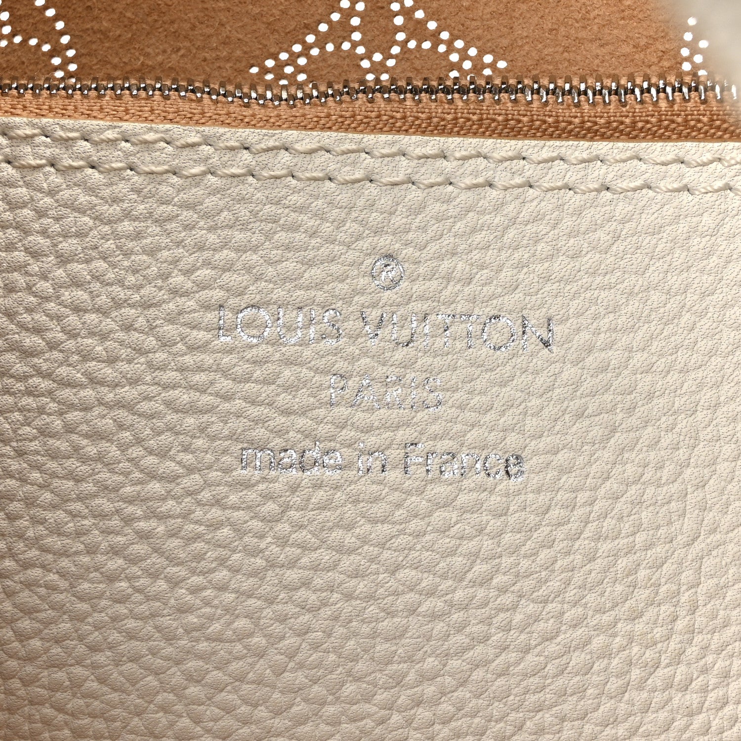 Louis Vuitton Mahina Carmel Hobo Snow 6 of 12