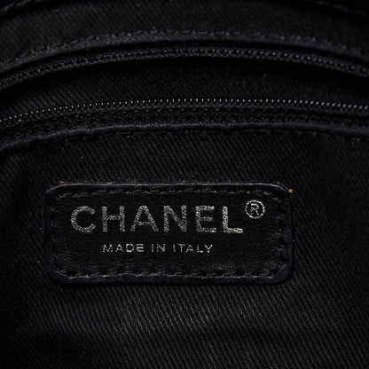 Chanel Calfskin Diamond Stitch Large Messenger Black 6 of 26