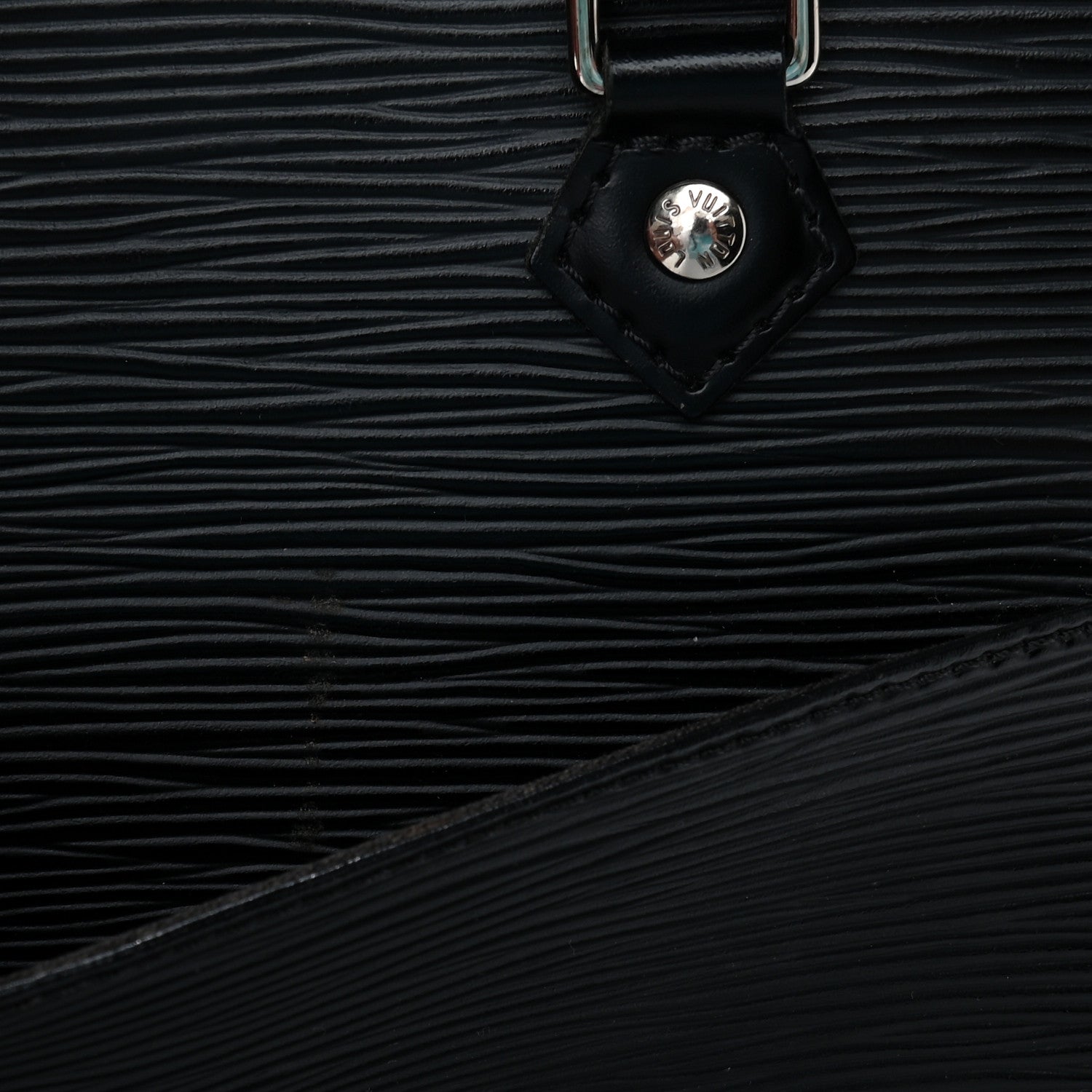 Louis Vuitton Epi Madeleine GM Black 9 of 9