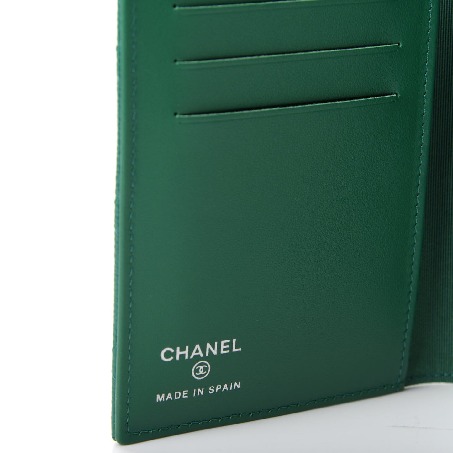 Caviar Quilted Passport Holder Green