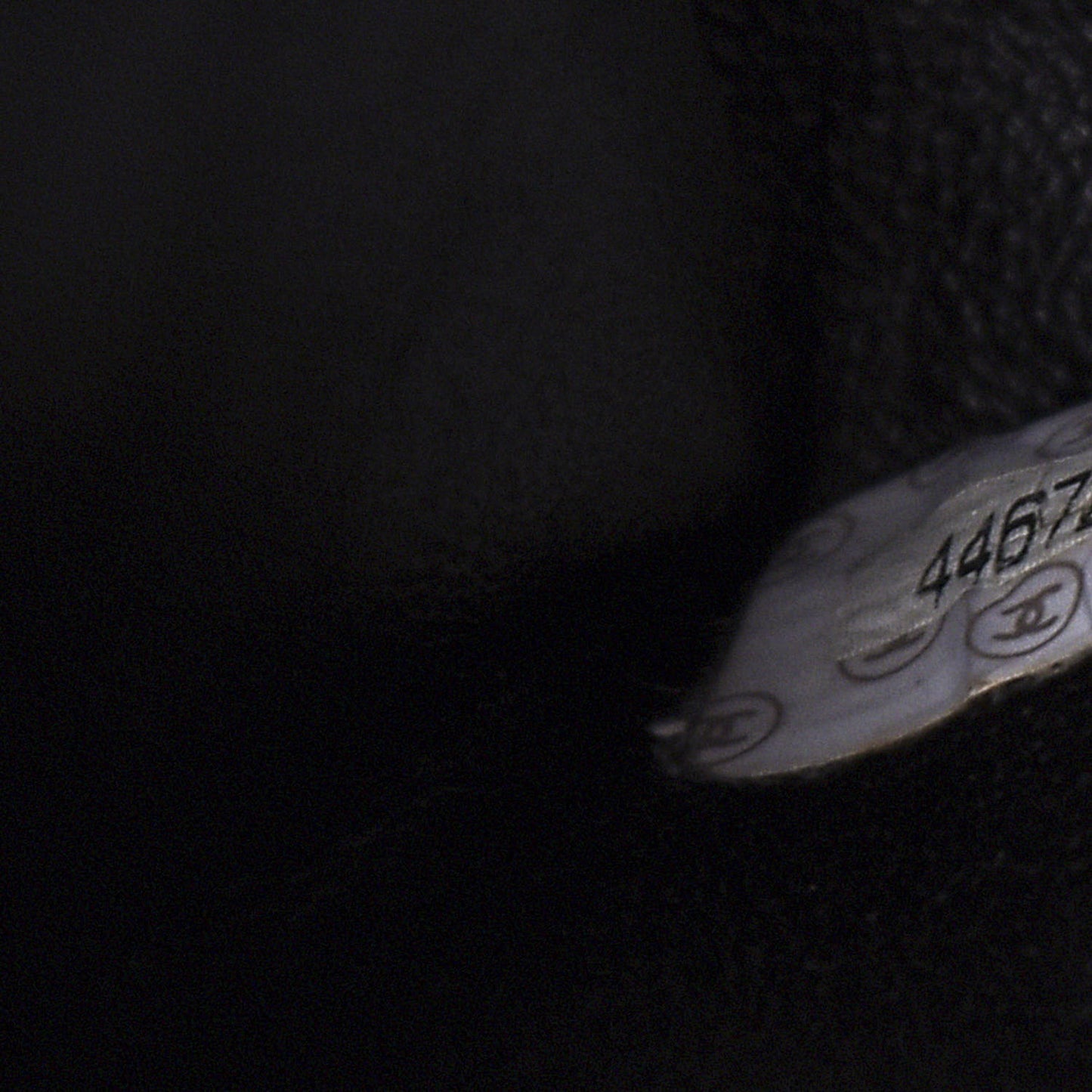 Caviar CC Shoulder Bag Black