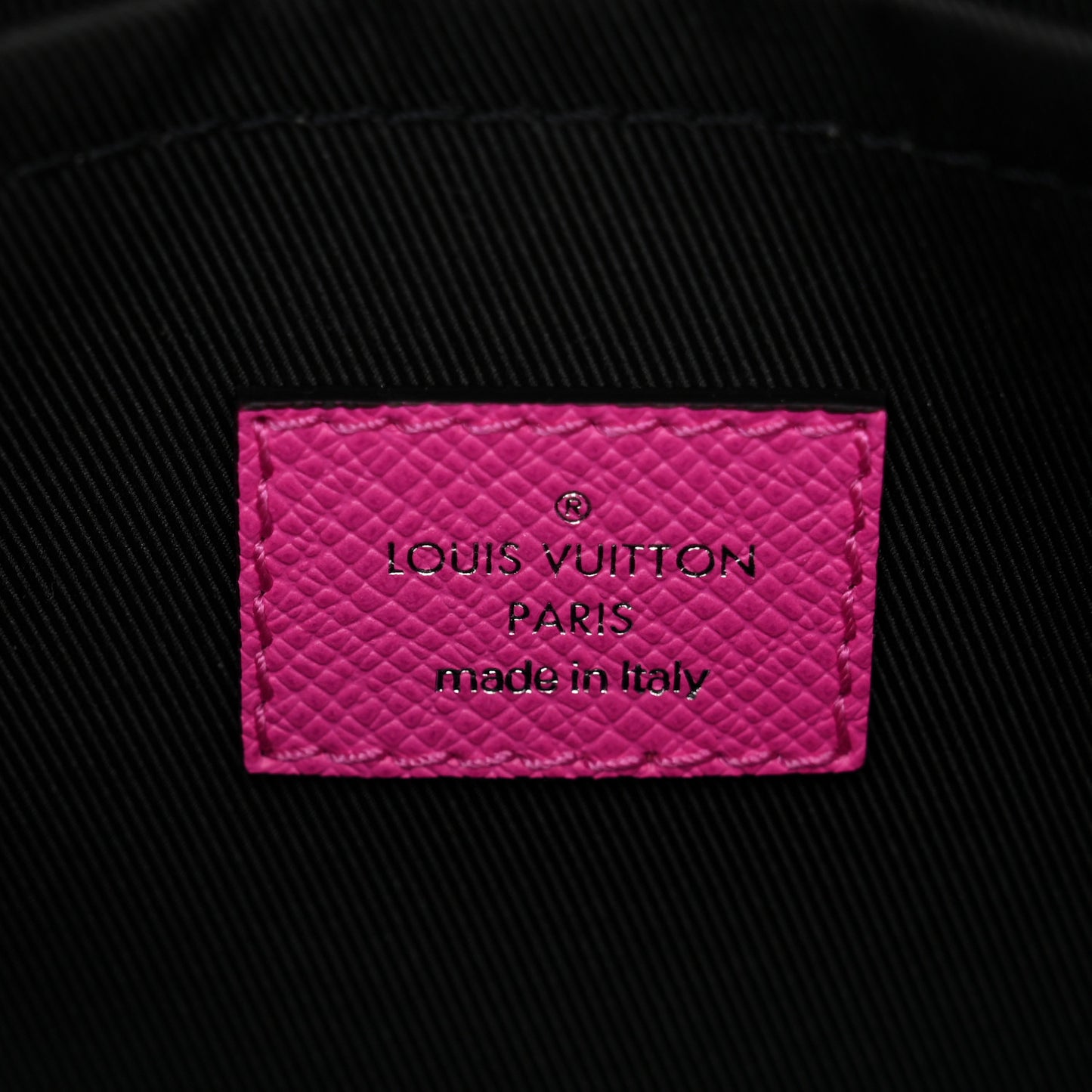 Taigarama Outdoor Messenger Fuchsia