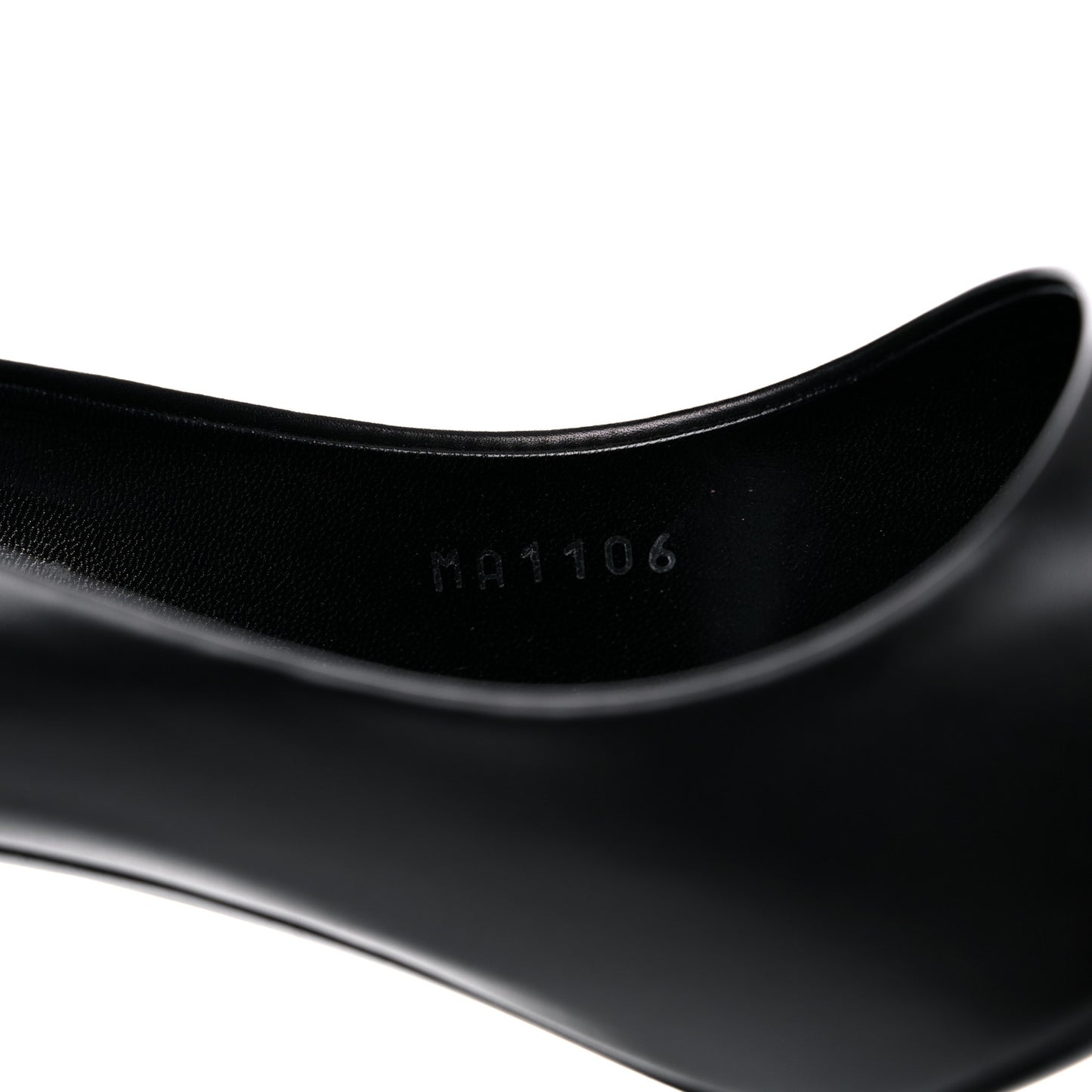 Calfskin Urban Twist Pumps 40 Black