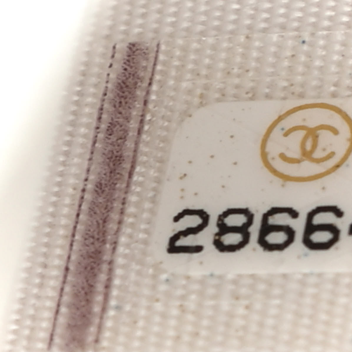 Caviar Quilted Boy Wallet On Chain WOC White