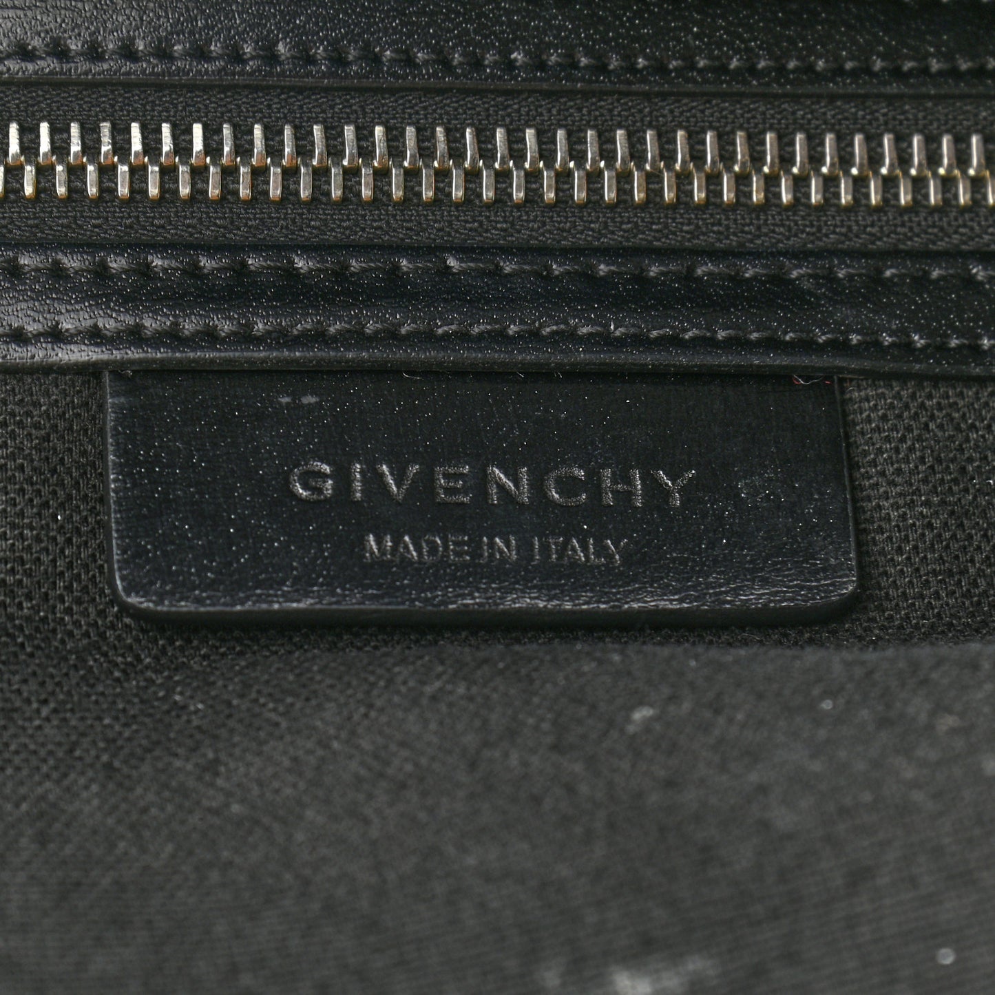 Shiny Lord Calfskin Small Antigona Black