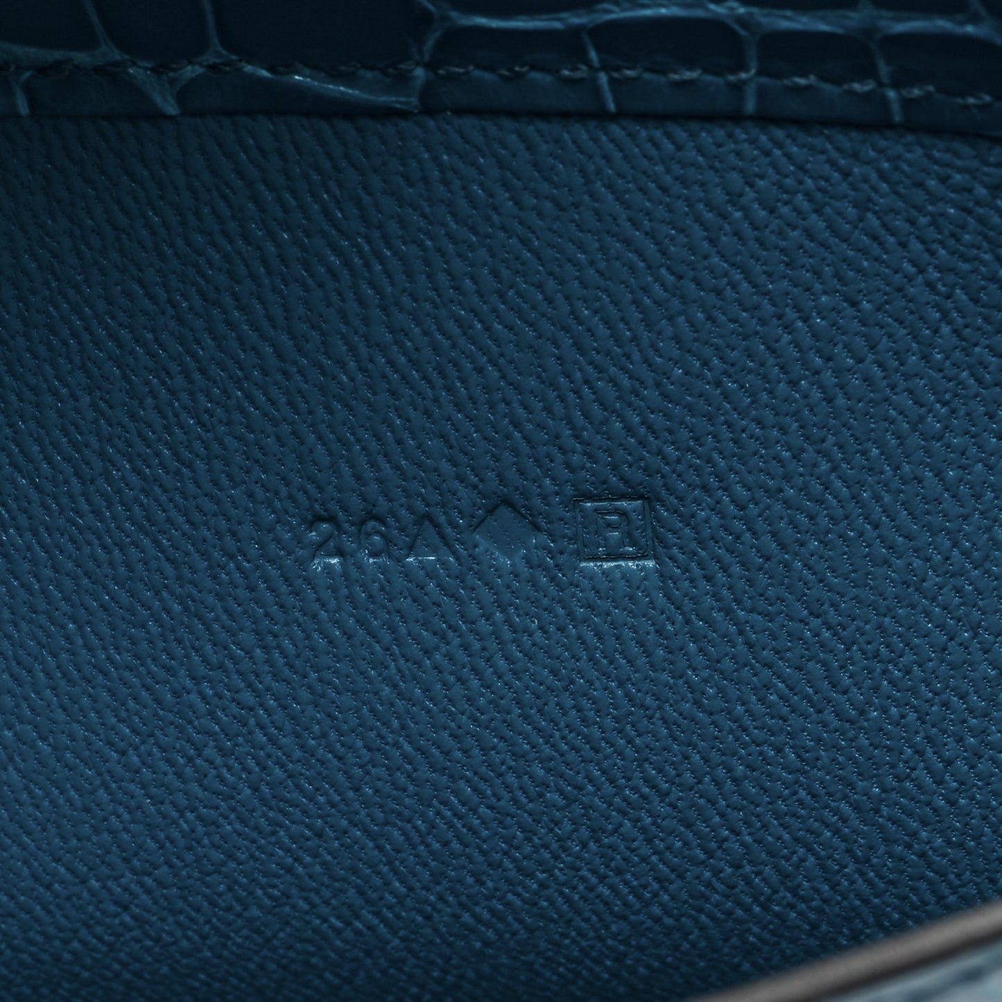 Shiny Alligator Constance Wallet Bleu Izmir