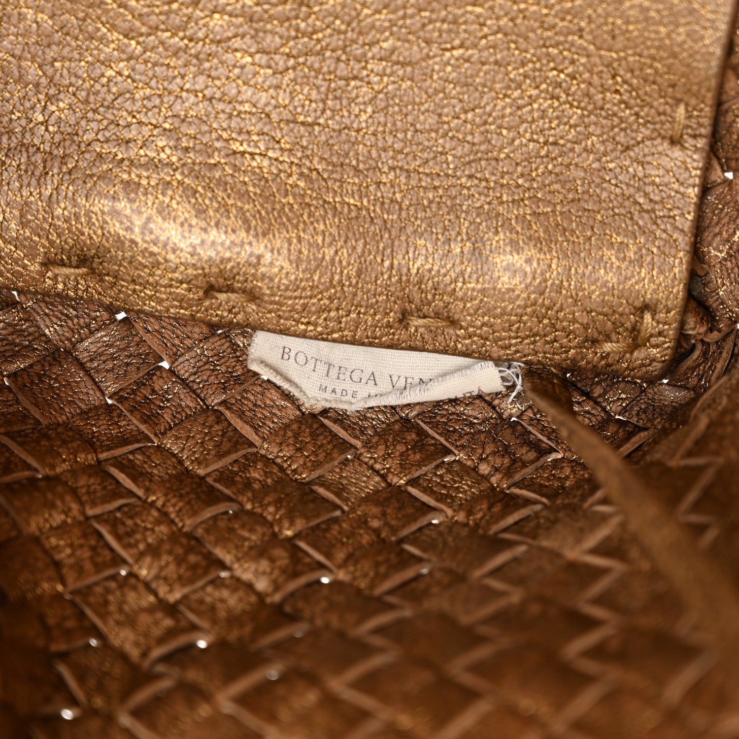 Bottega Veneta Metallic Chevre Intrecciato Medium Cabat Ottone 7 of 16