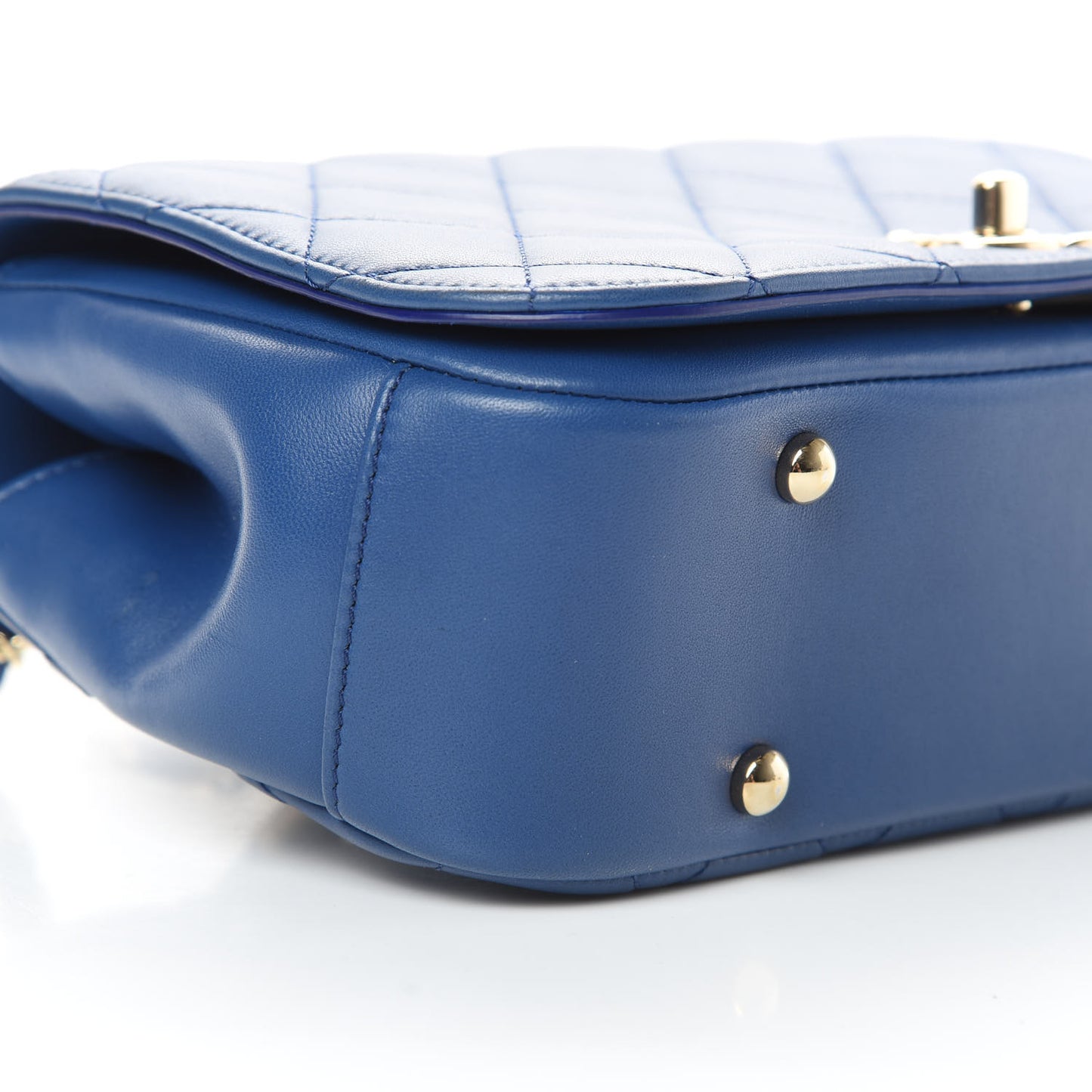 Lambskin Small Carry Chic Flap Blue