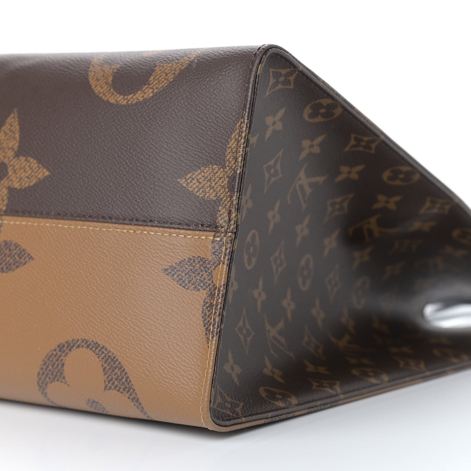 Louis Vuitton Reverse Monogram Giant Onthego GM 9 of 10