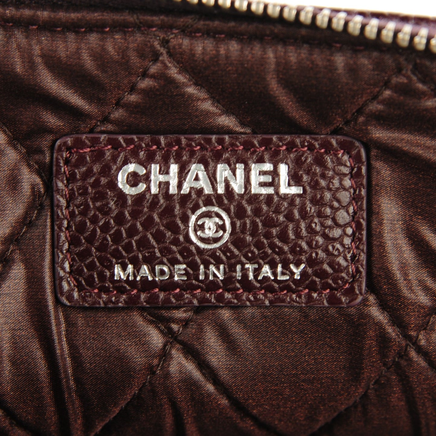 Caviar Quilted Medium Cosmetic Case Burgundy