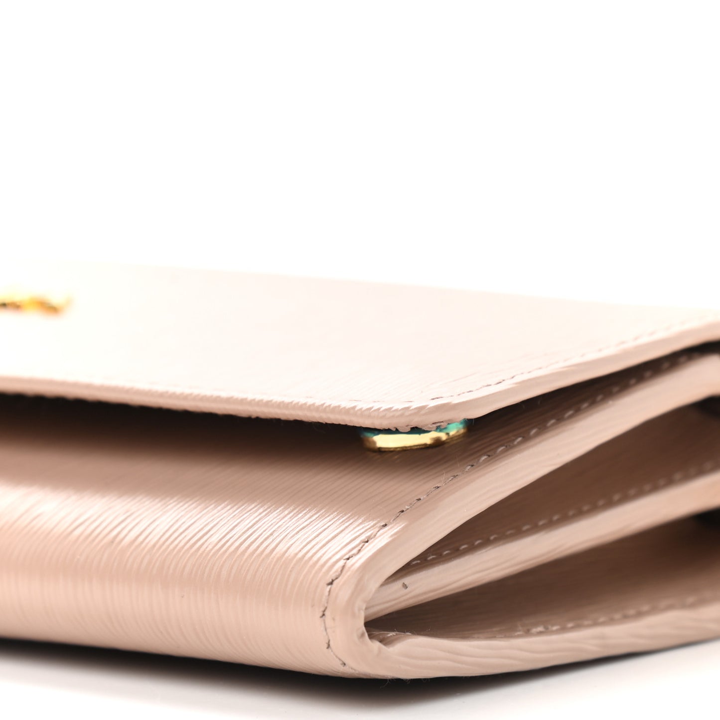 Vitello Move Metal Oro Chain Wallet Cipria