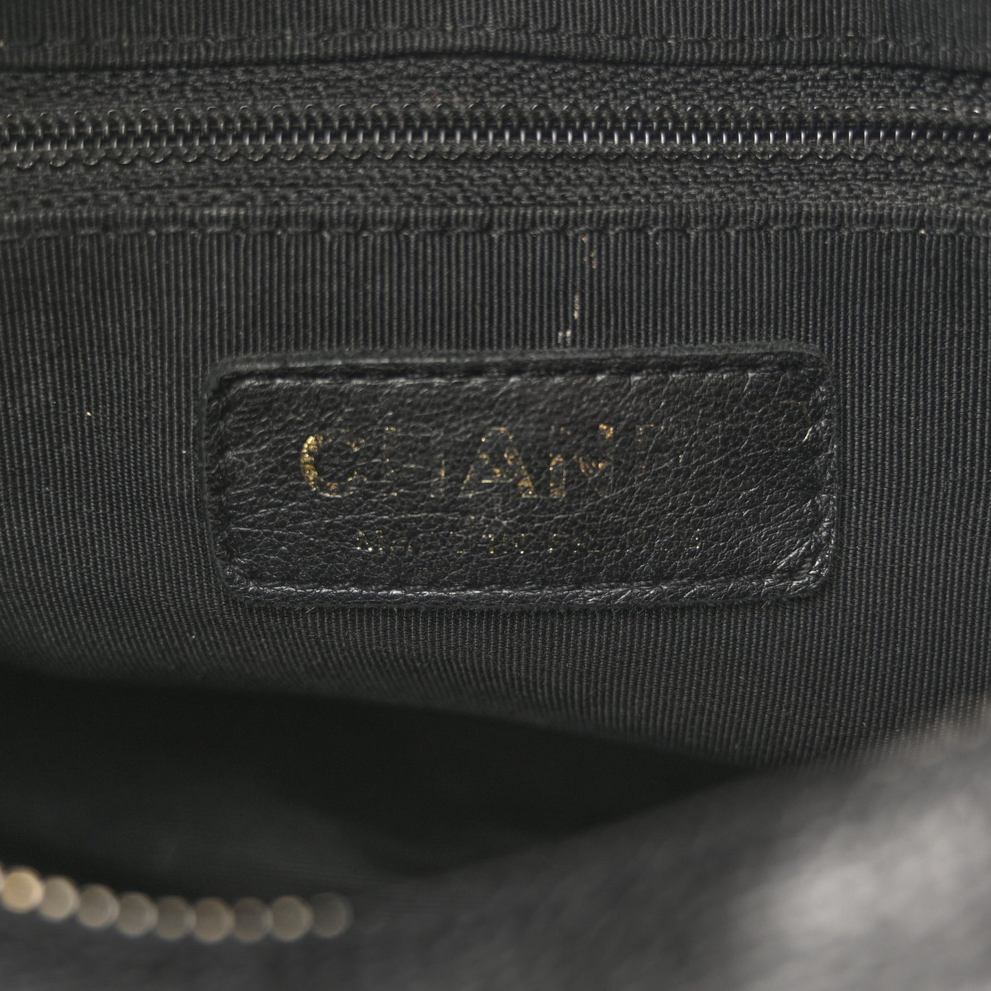 Caviar Quilted Timeless CC Shoulder Bag Black