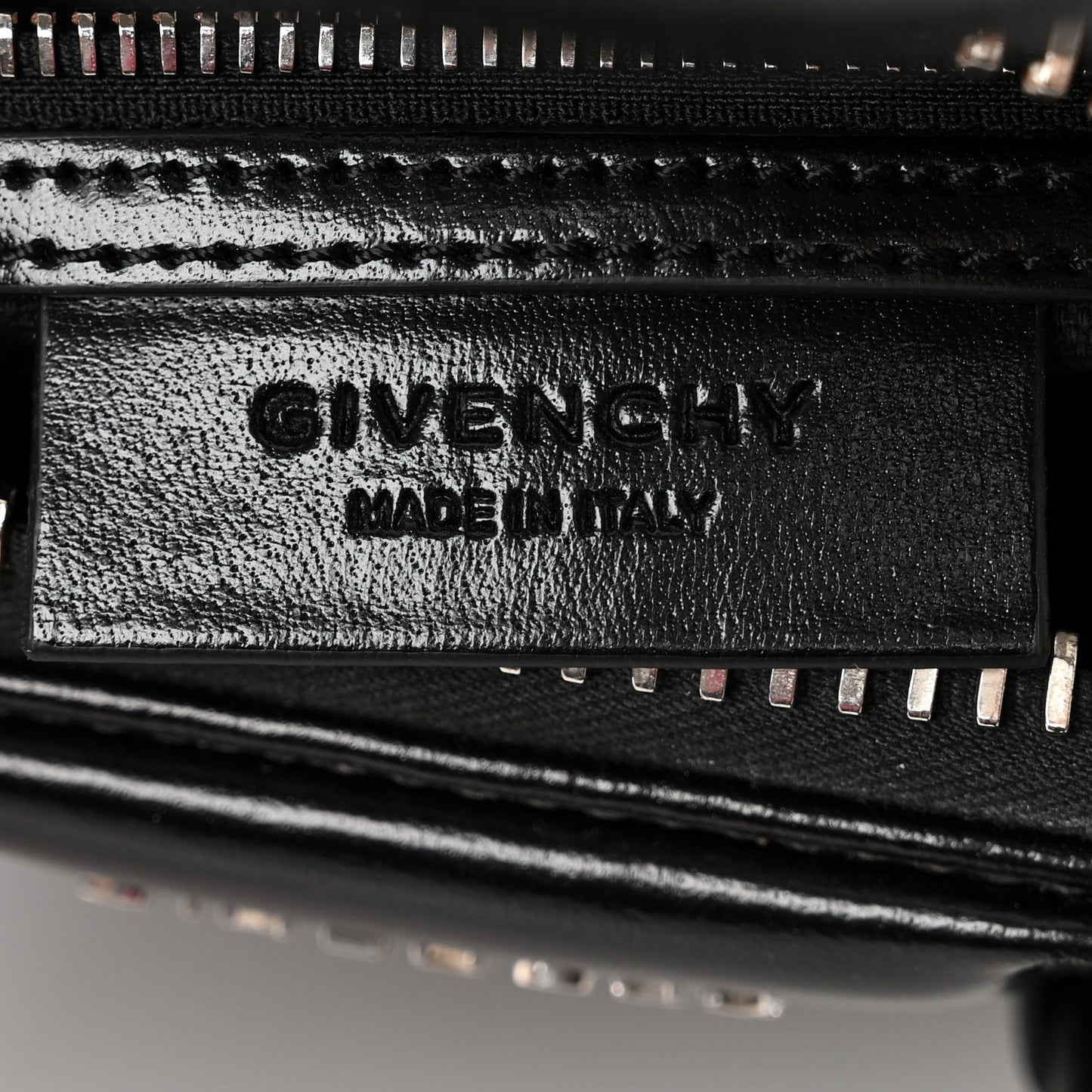 Shiny Lord Calfskin Mini Antigona Black