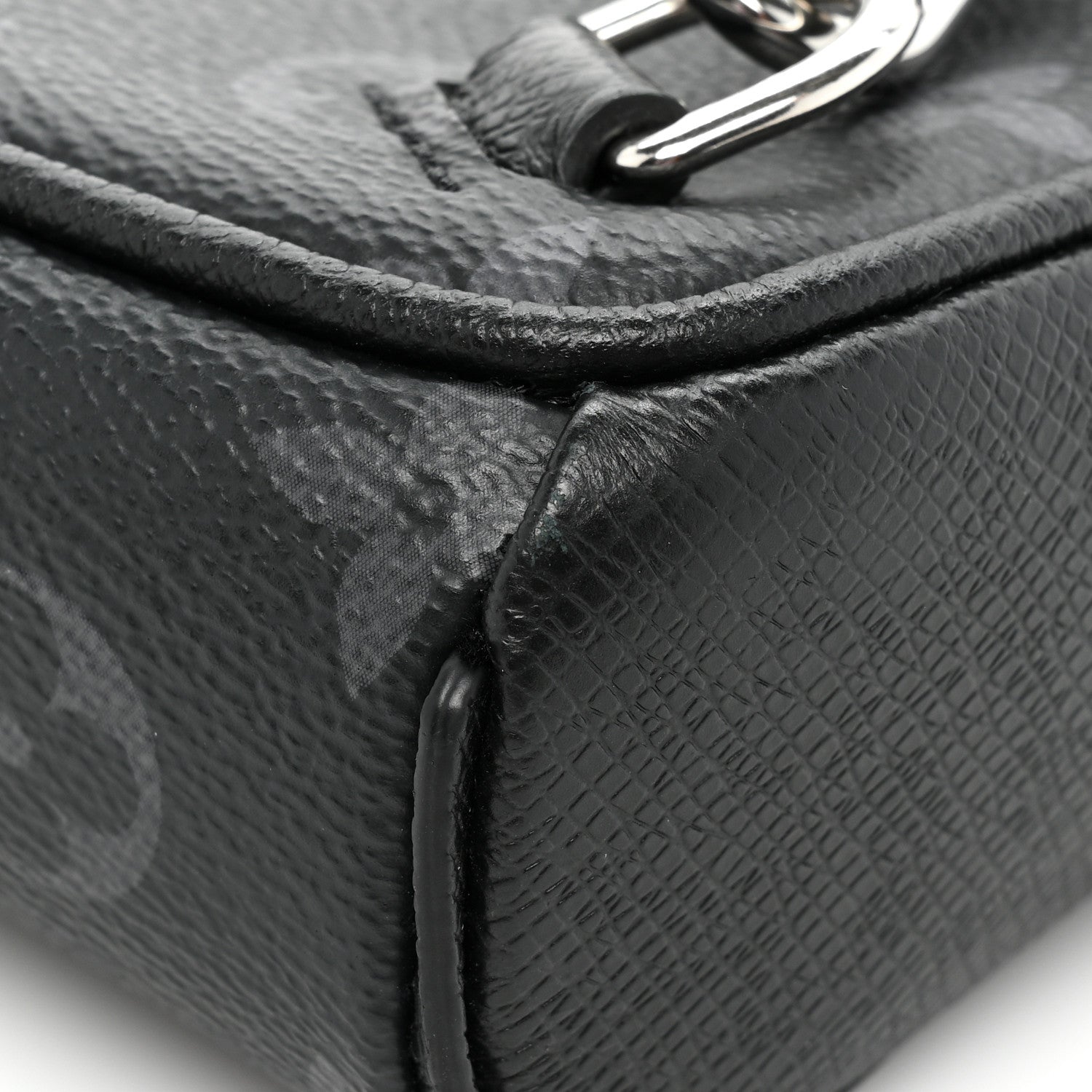 Louis Vuitton Taigarama Outdoor Slingbag Black 8 of 8