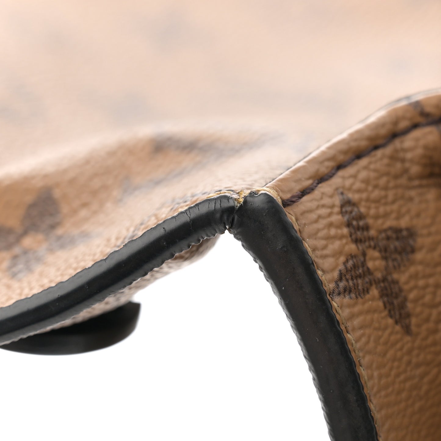 Reverse Monogram Pochette Metis
