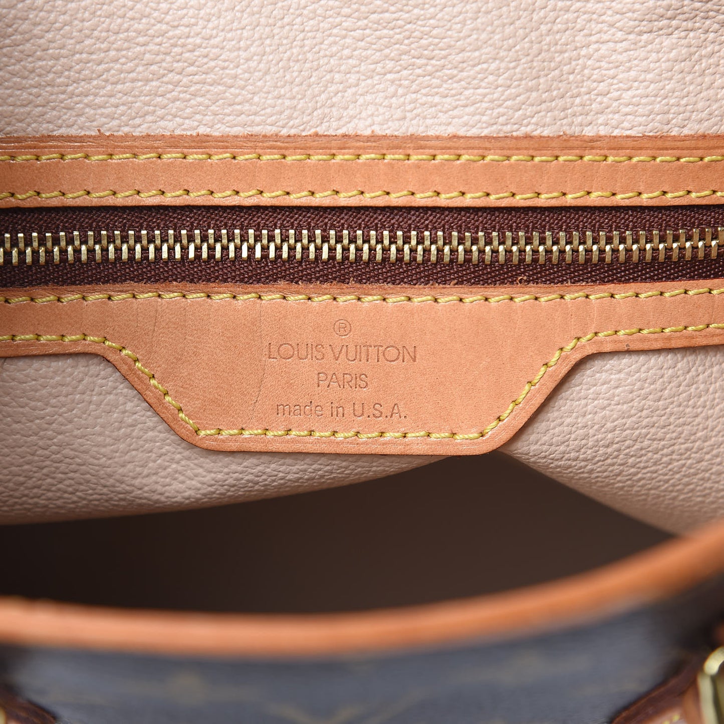 Monogram Petit Bucket 23