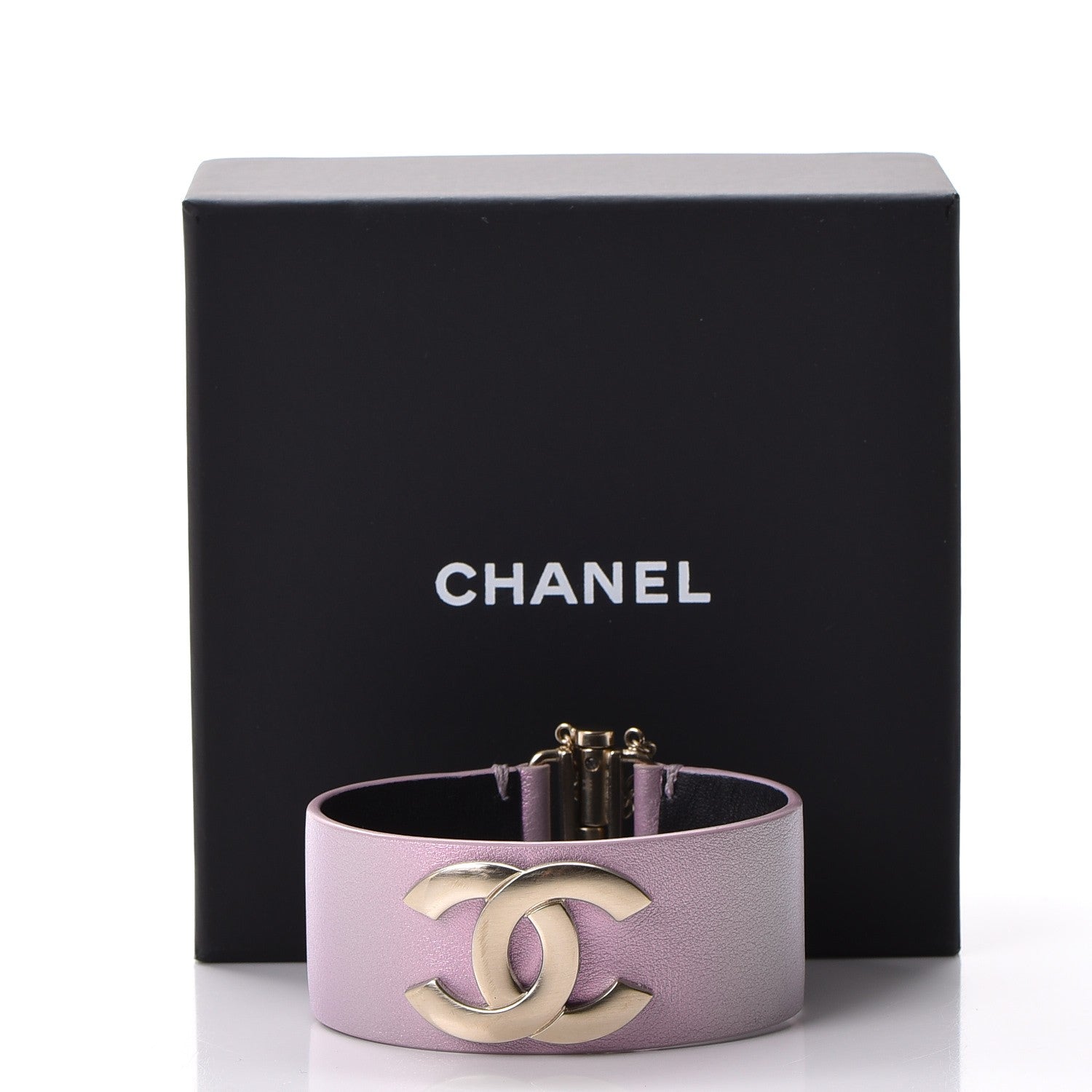 Chanel Calfskin CC Wide Cuff M Lilac 7 of 7