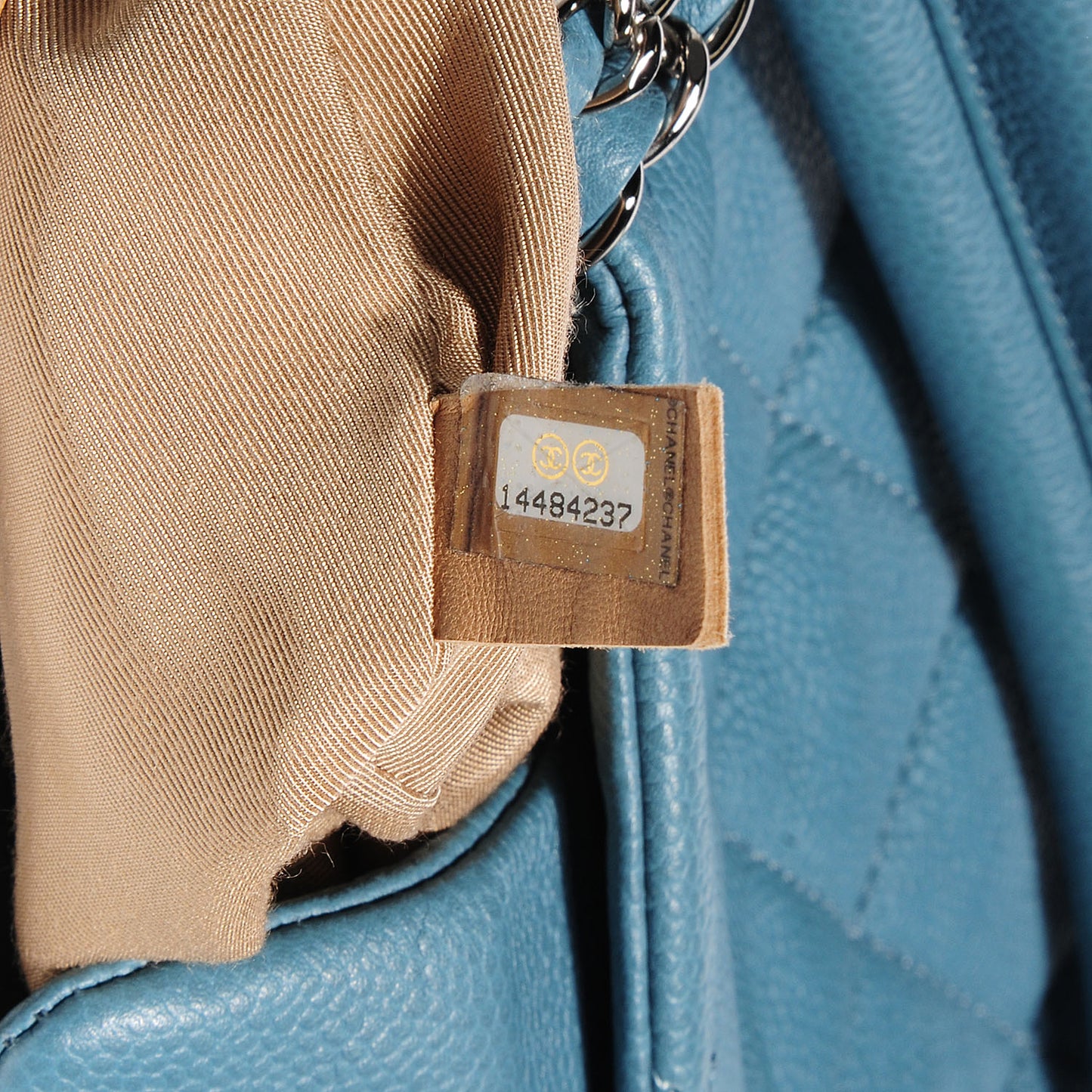 Caviar Expandable Zip Small Shoulder Bag Blue