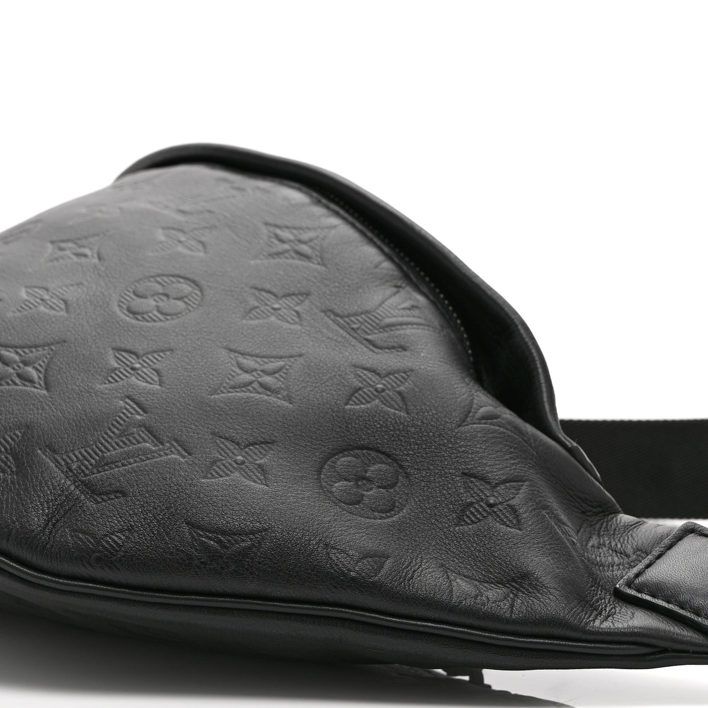 Calfskin Monogram Shadow Discovery Bumbag Black