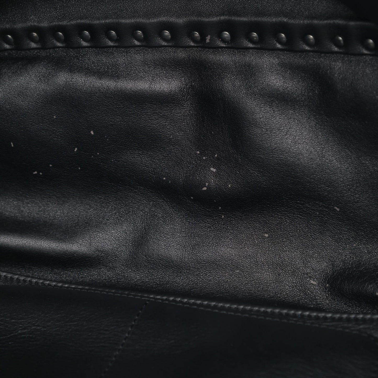Vitello Medium Rockstud Tote Black