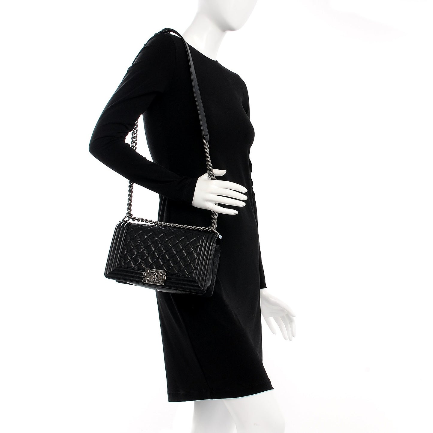 Caviar Quilted Medium Boy Flap Black